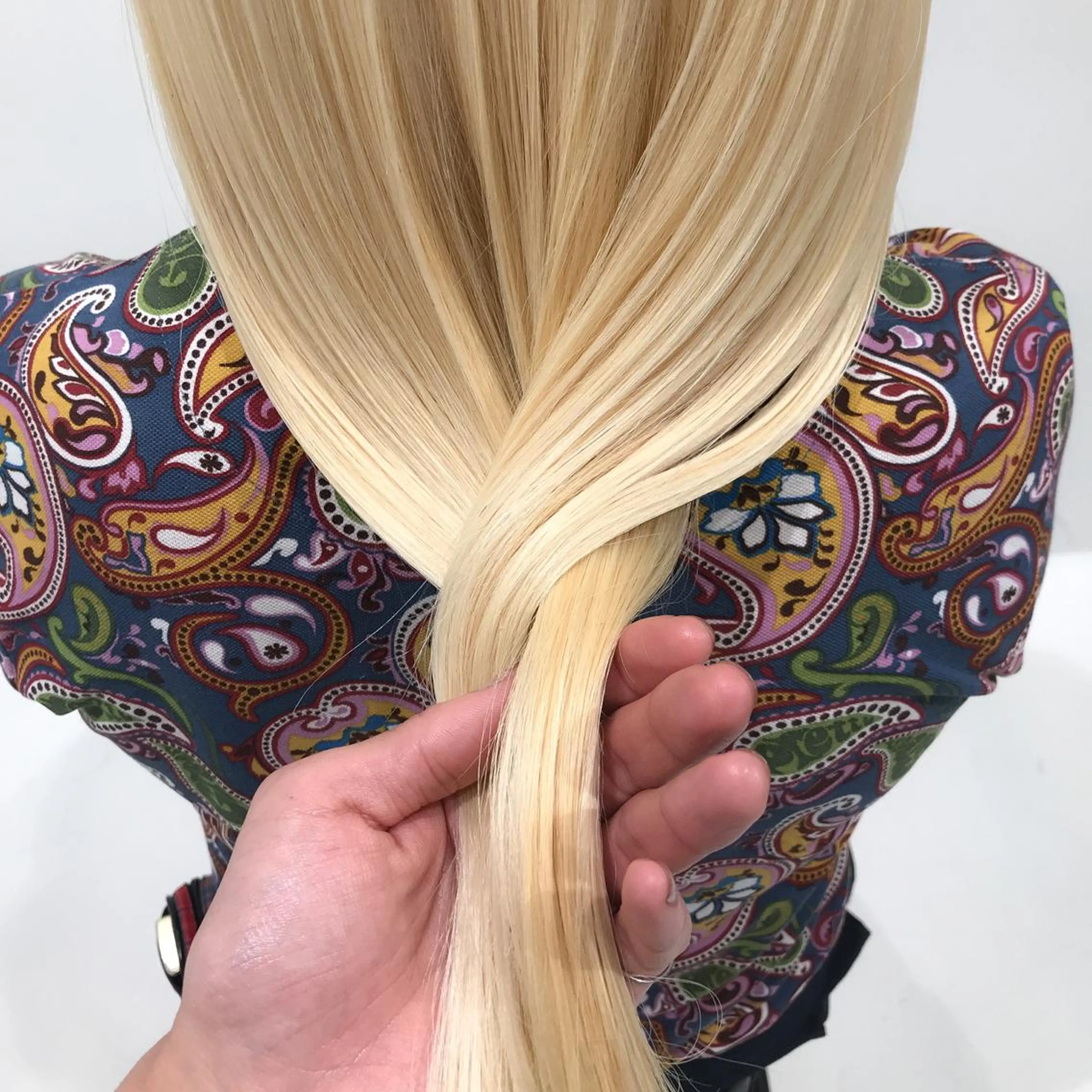 ロング カラー ヘアアレンジ ブロンド 特別モデル価格 タカシマイッセイのヘアスタイル