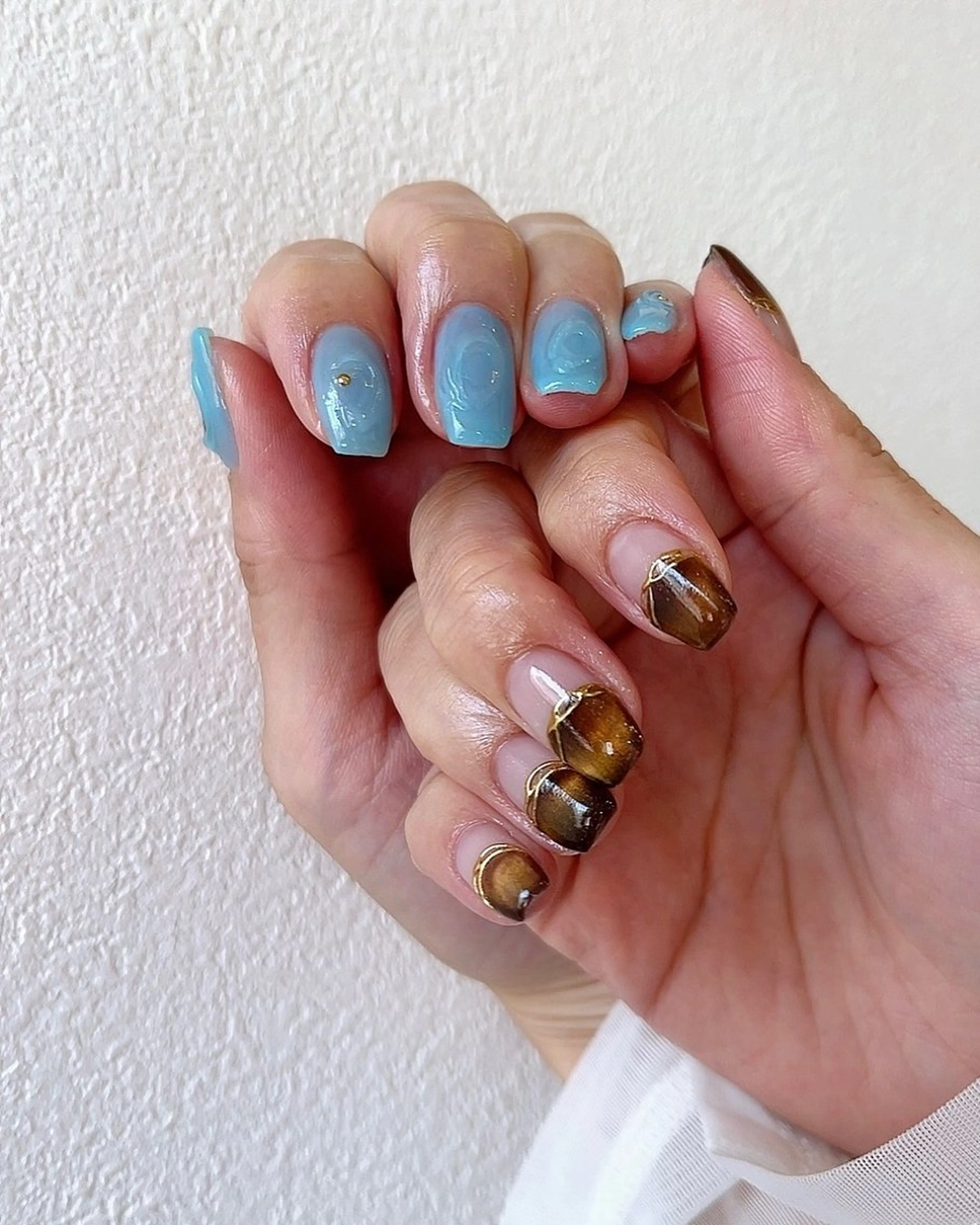 ネイル フレンチネイル マグネットネイル マグネットフレンチ ニュアンスネイル ハンドネイル flora所属・もりした とものネイルデザイン