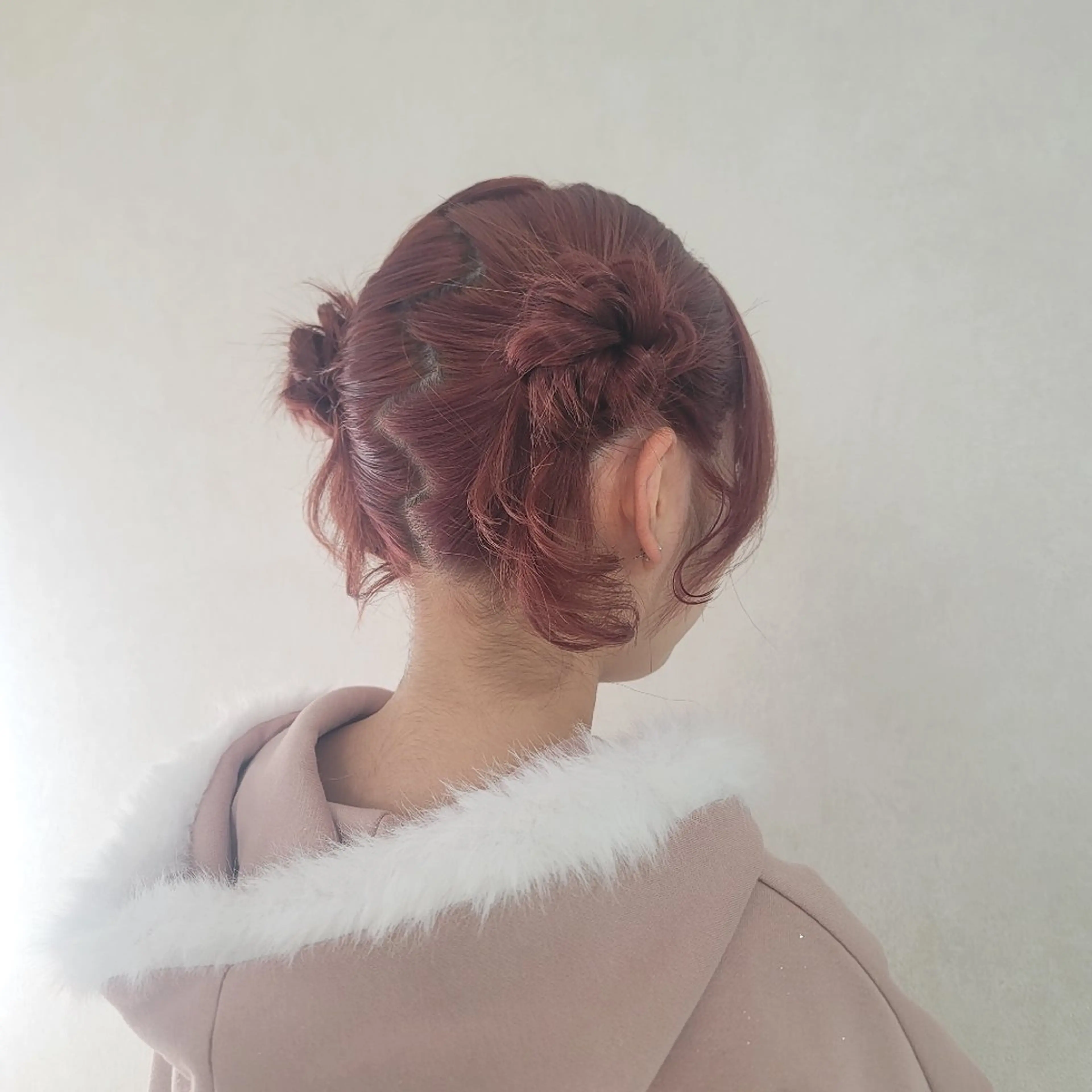 セミロング ヘアアレンジ ヘアセット 渥美 寿美翔のヘアスタイル