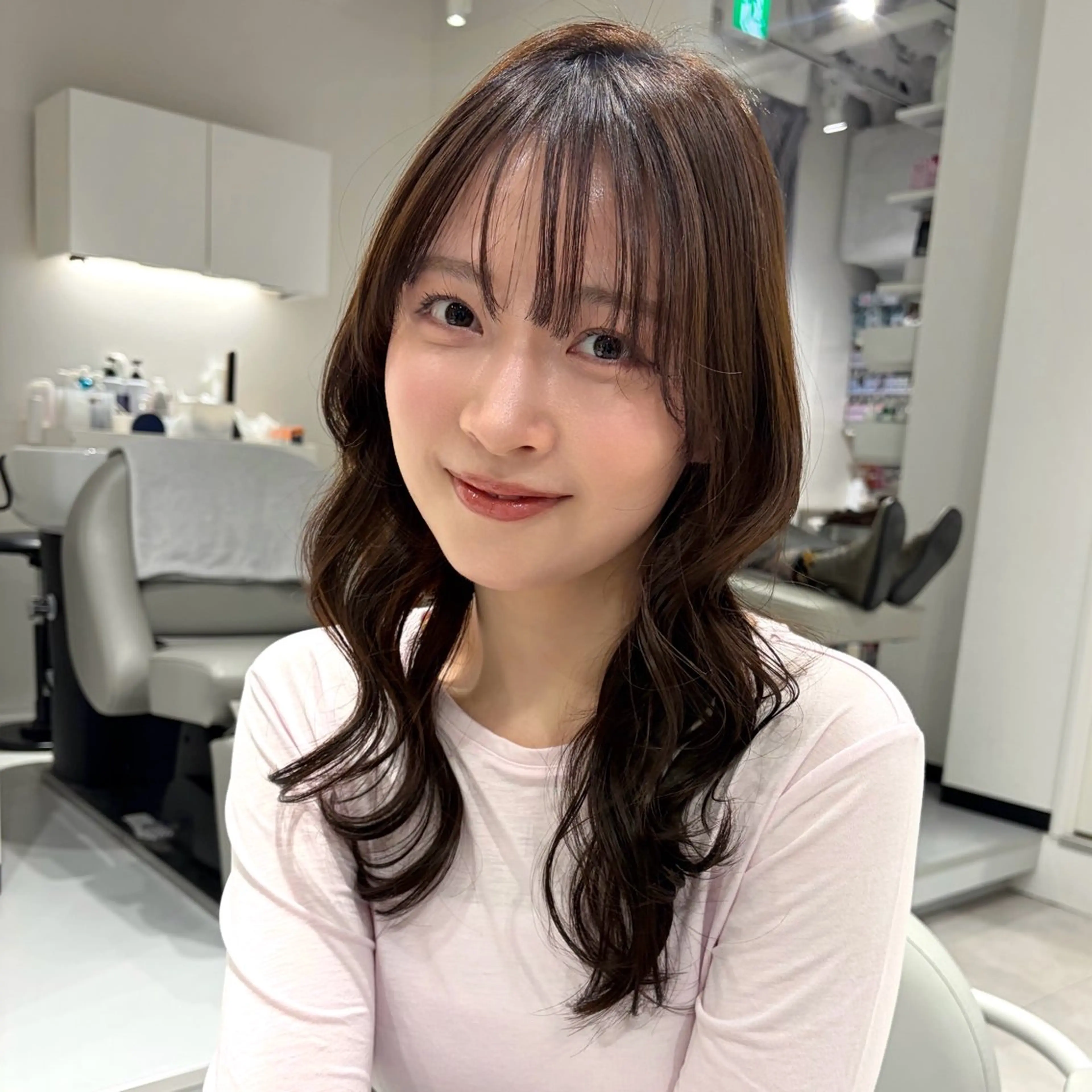 ミディアム レイヤーカット ローレイヤー soto.所属・ミディアム♡ 石川優奈のヘアスタイル