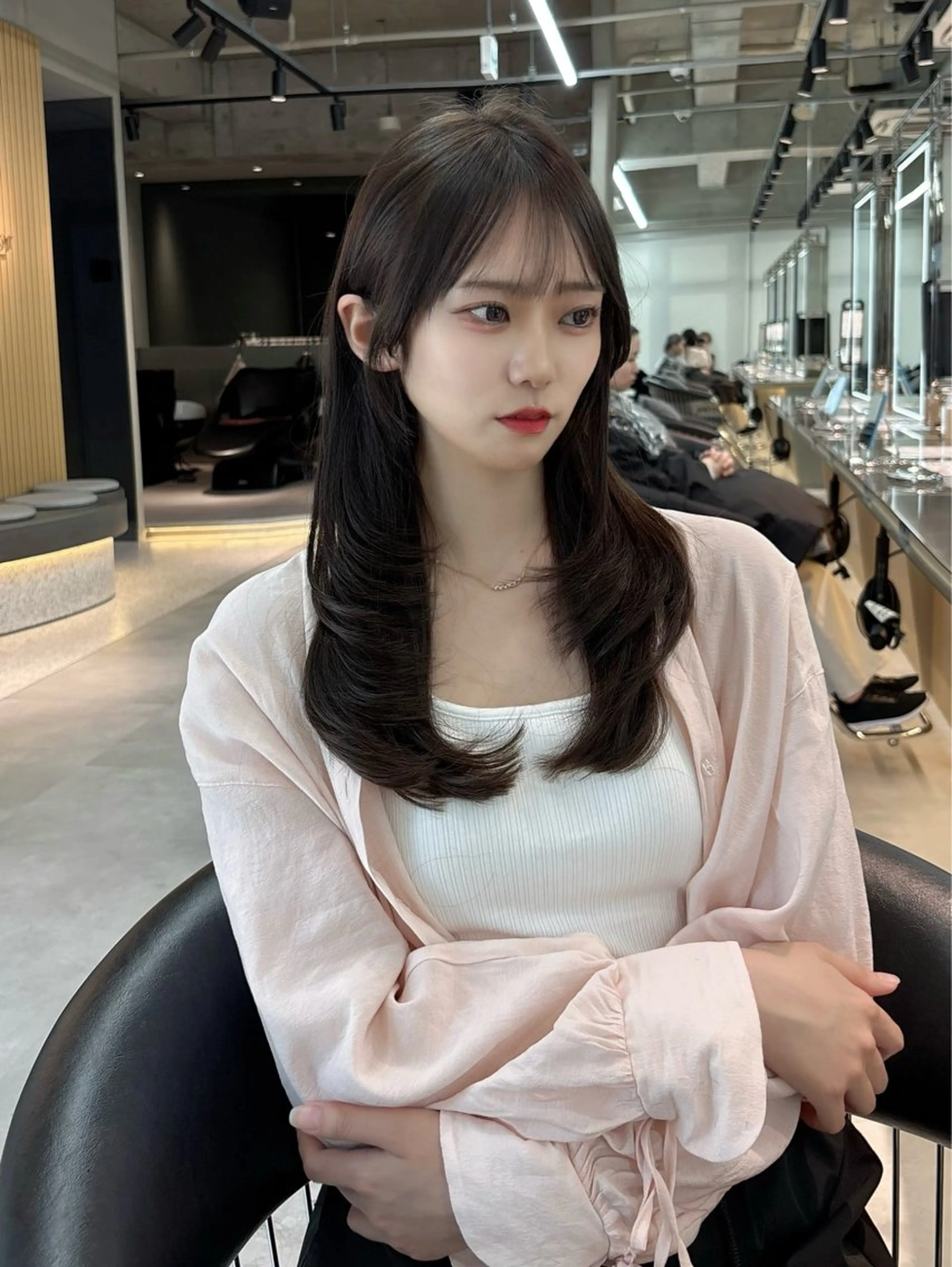 ミディアム カラー ミディアムレイヤー 透明感カラー ボブ 顔まわりレイヤー 韓国風ヘア 【美髪矯正】 吉村　清志のヘアスタイル