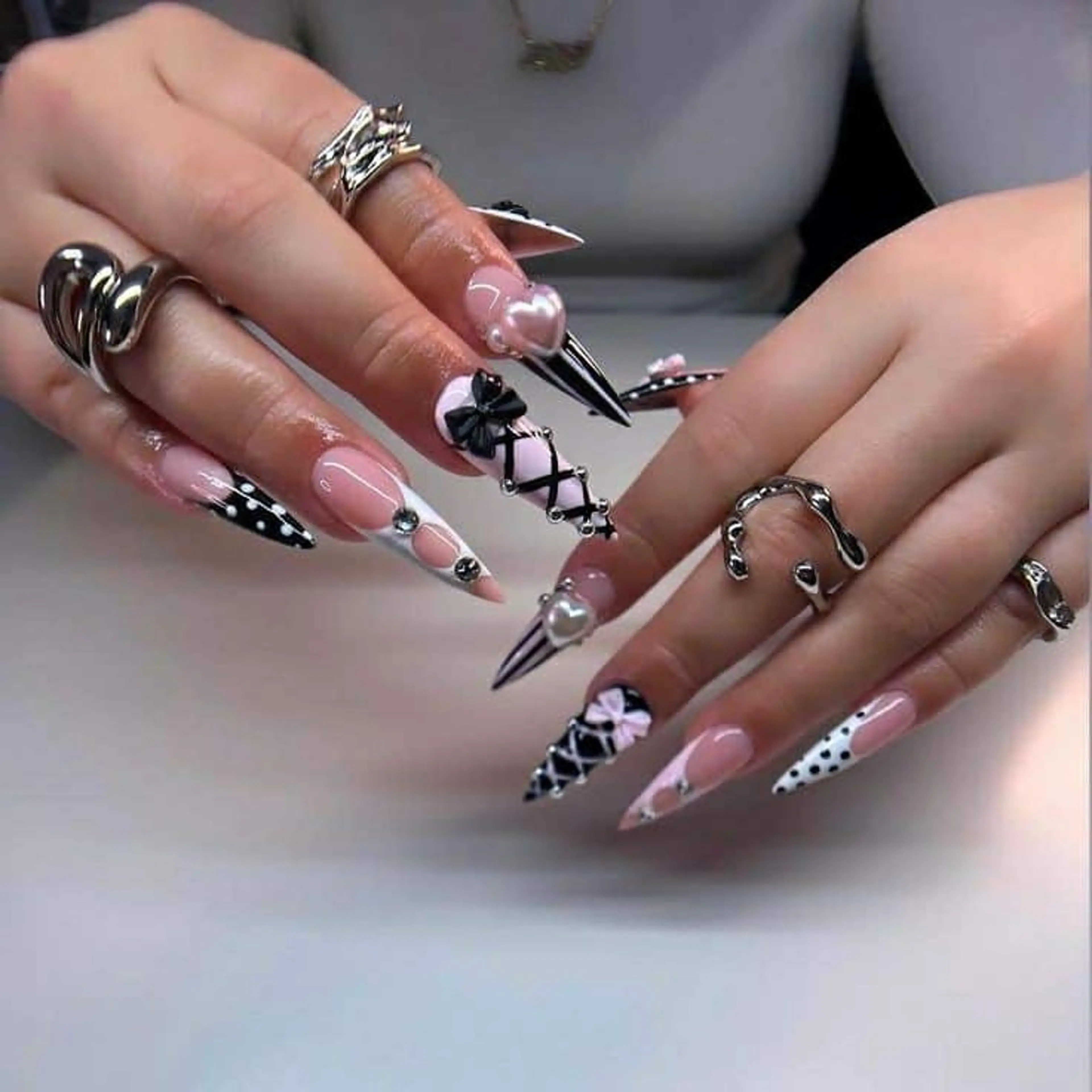 ネイル Queen Nail 柏店　クイーンネイルのネイルデザイン