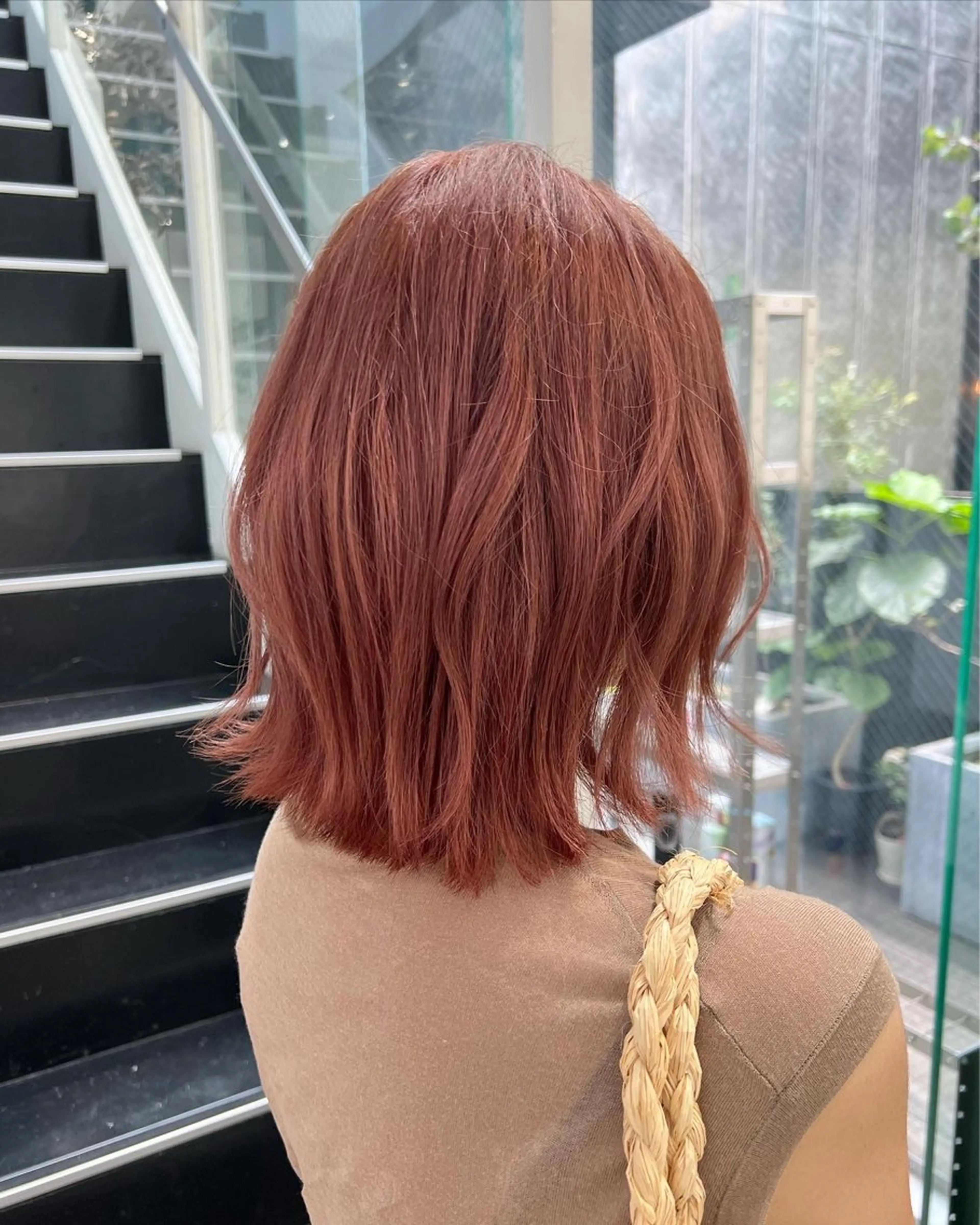 【根元のみブリーチリタッチ⭐️初回ミニモ学割】ブリーチリタッチ+カラー+トリートメント［ダブルカラー/ブリーチ/韓国］の写真