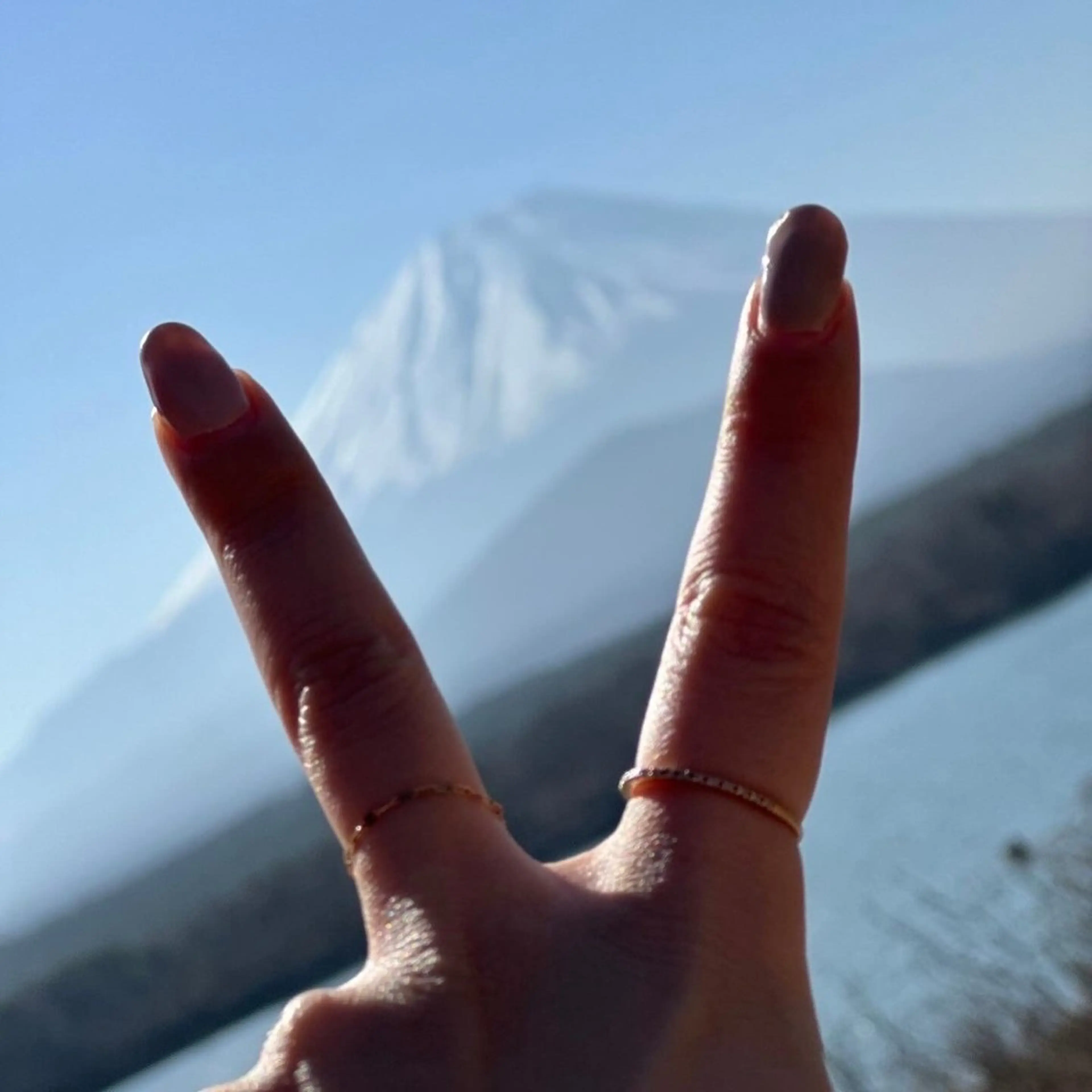 ミディアム ハンドネイル RISA nail gleeのネイルデザイン