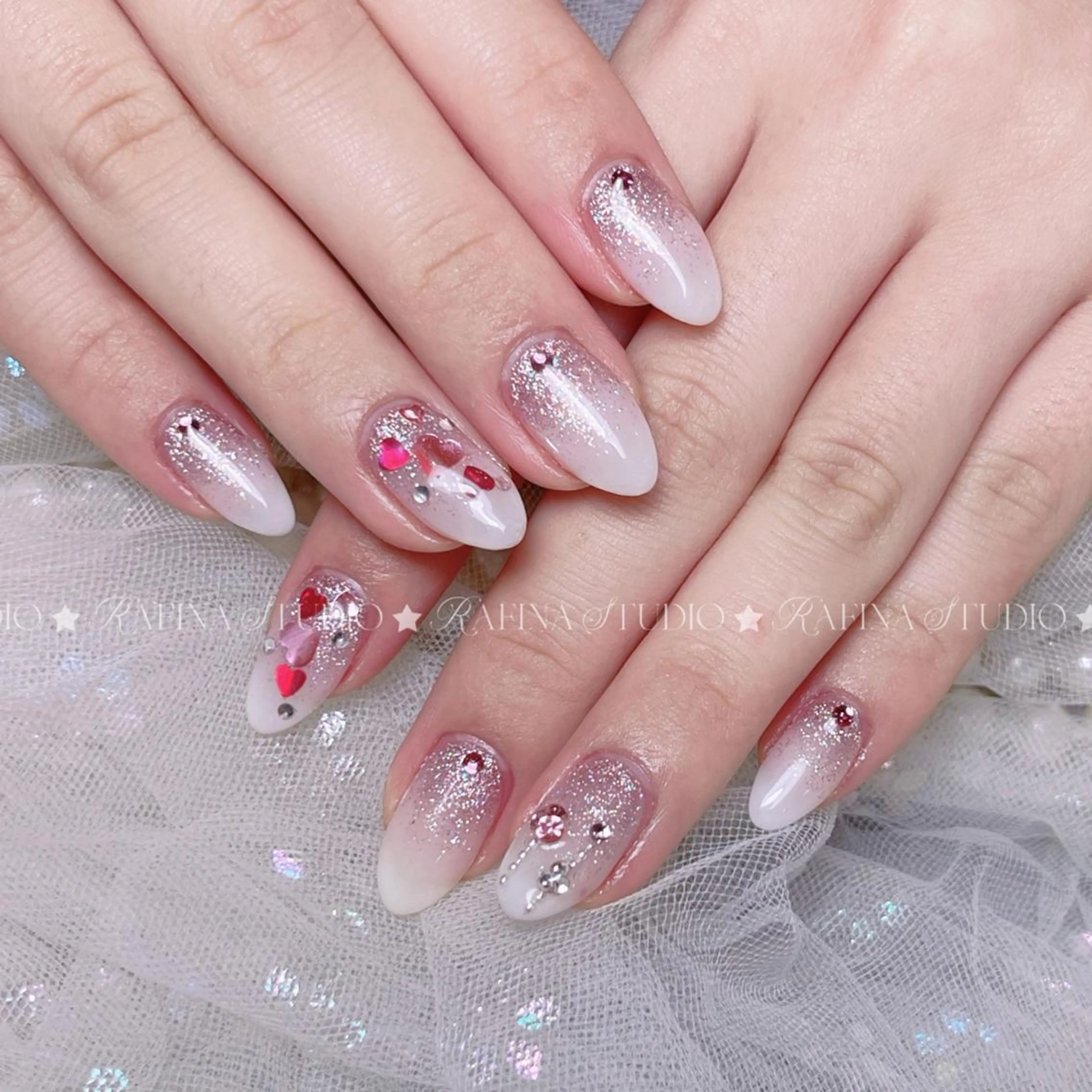 ネイル 玲央 YOYOのネイルデザイン