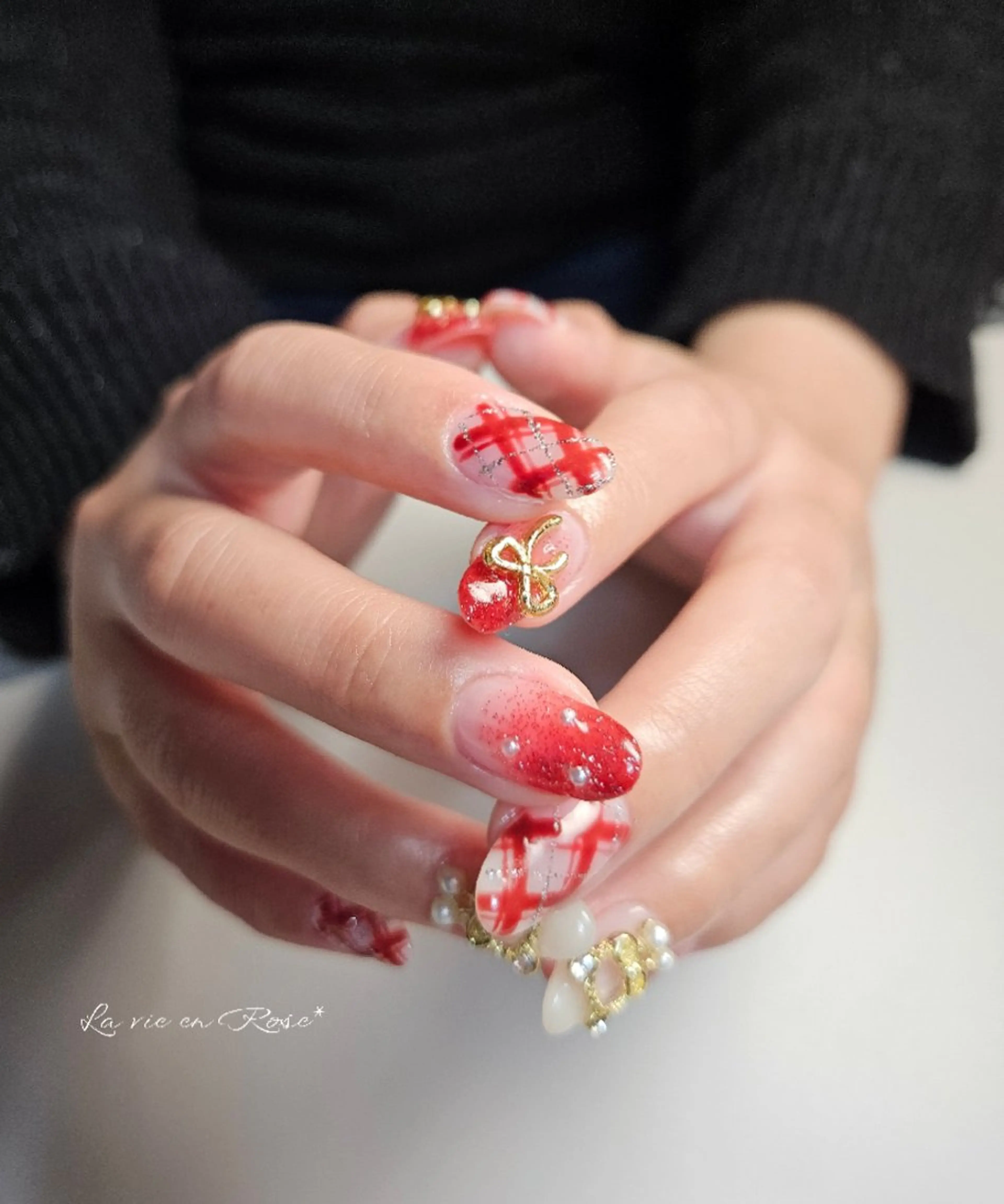 ネイル ラヴィアン ローズのネイルデザイン