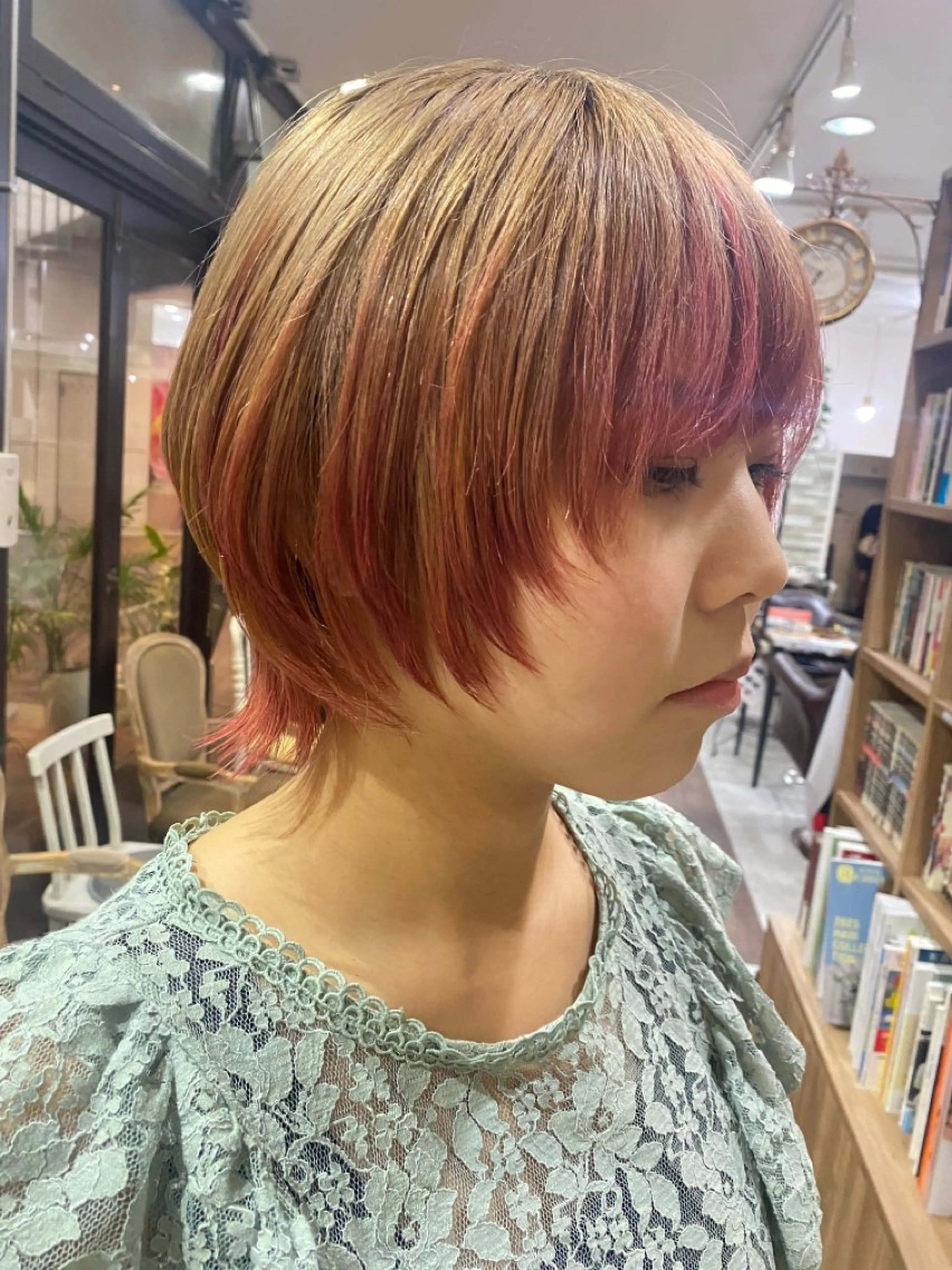 ショート ボブ カット ヘアカラー トリートメント 松村 崇弘のヘアスタイル