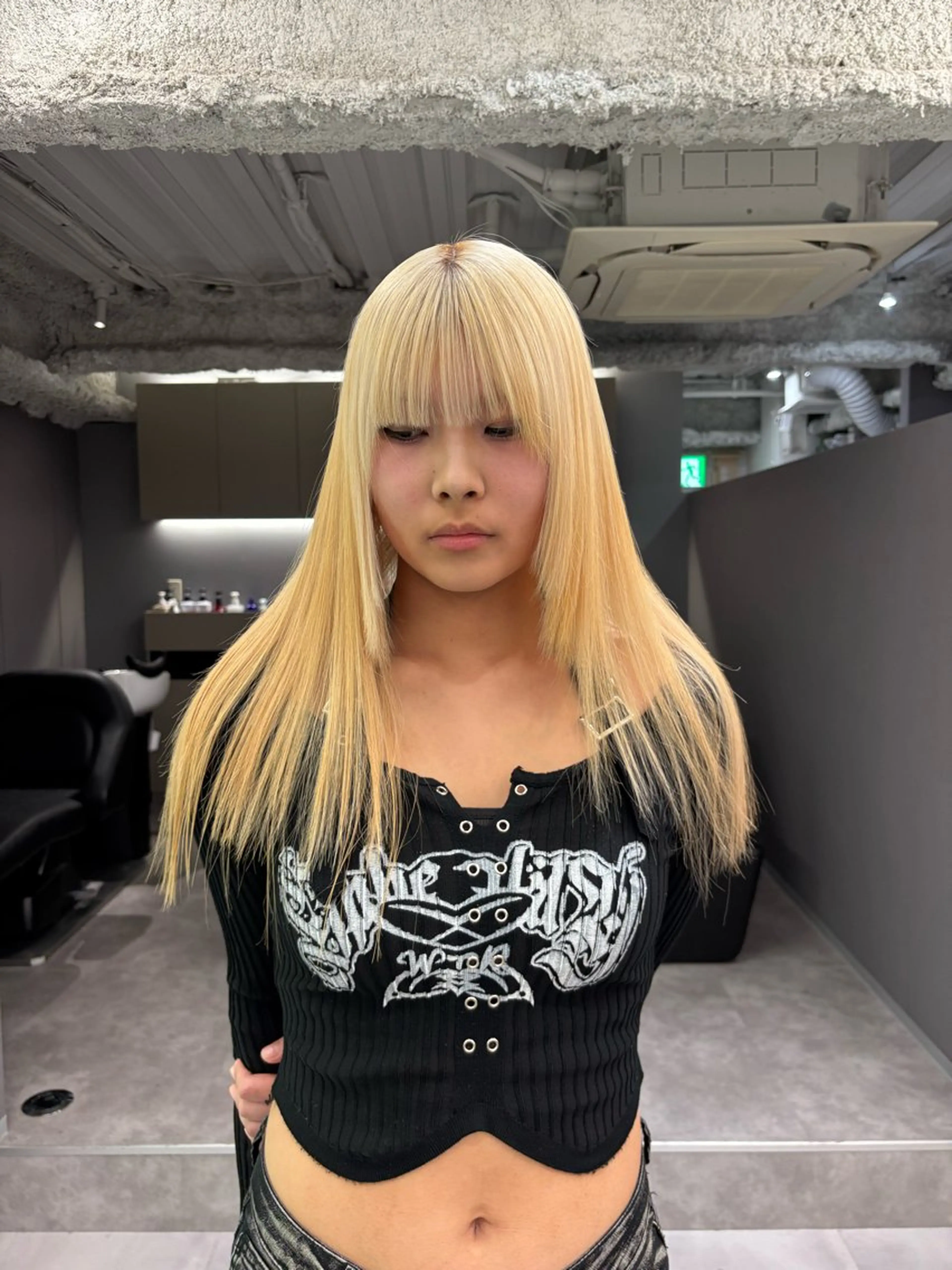 セミロング カラー ブリーチ 抜きっぱなしブロンド ブロンド 学生 ヘアカラー 名古屋／デザイン／ ブリーチ/松井亮磨のヘアスタイル