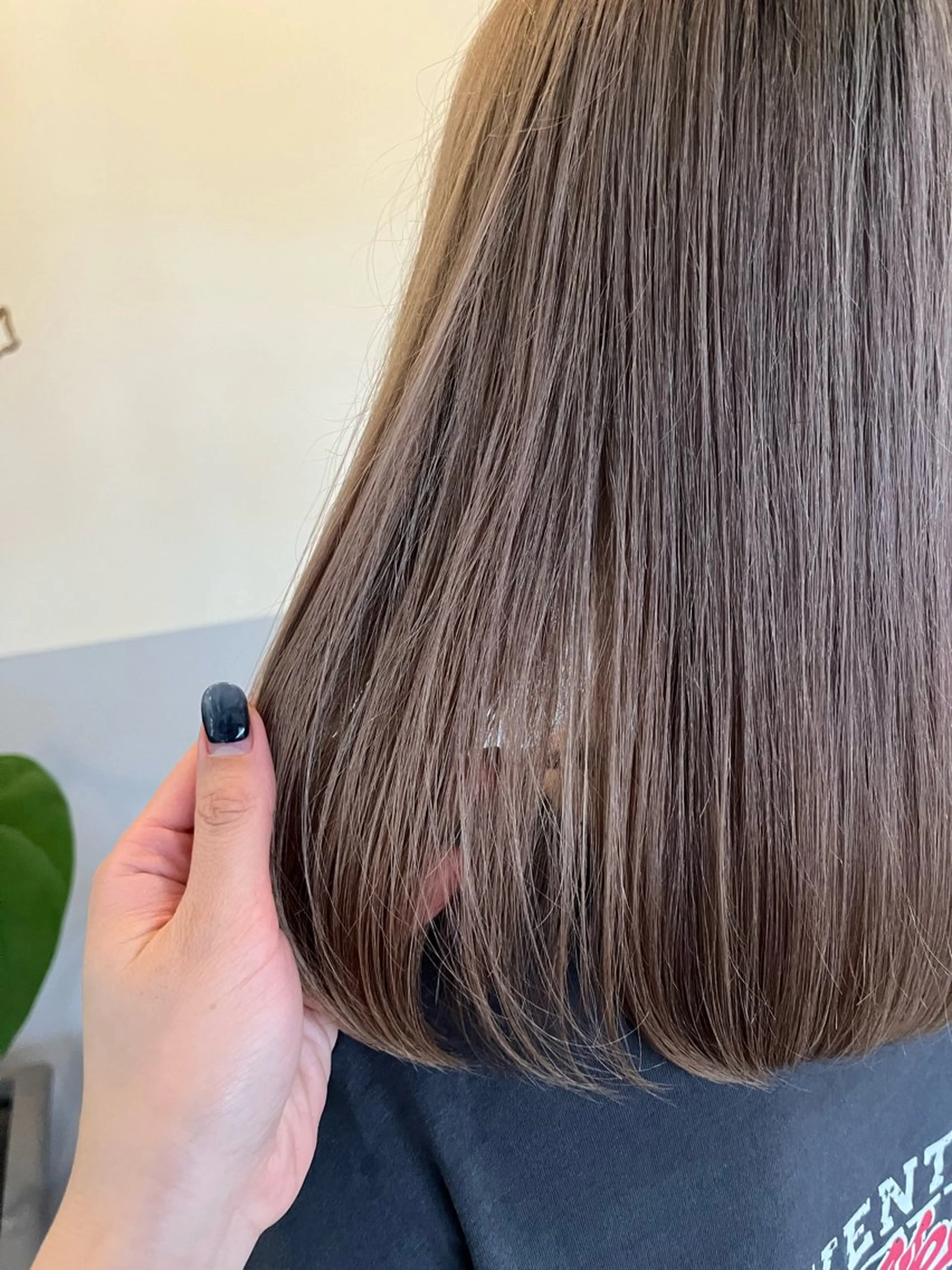 ミディアム 神谷 夏帆のヘアスタイル