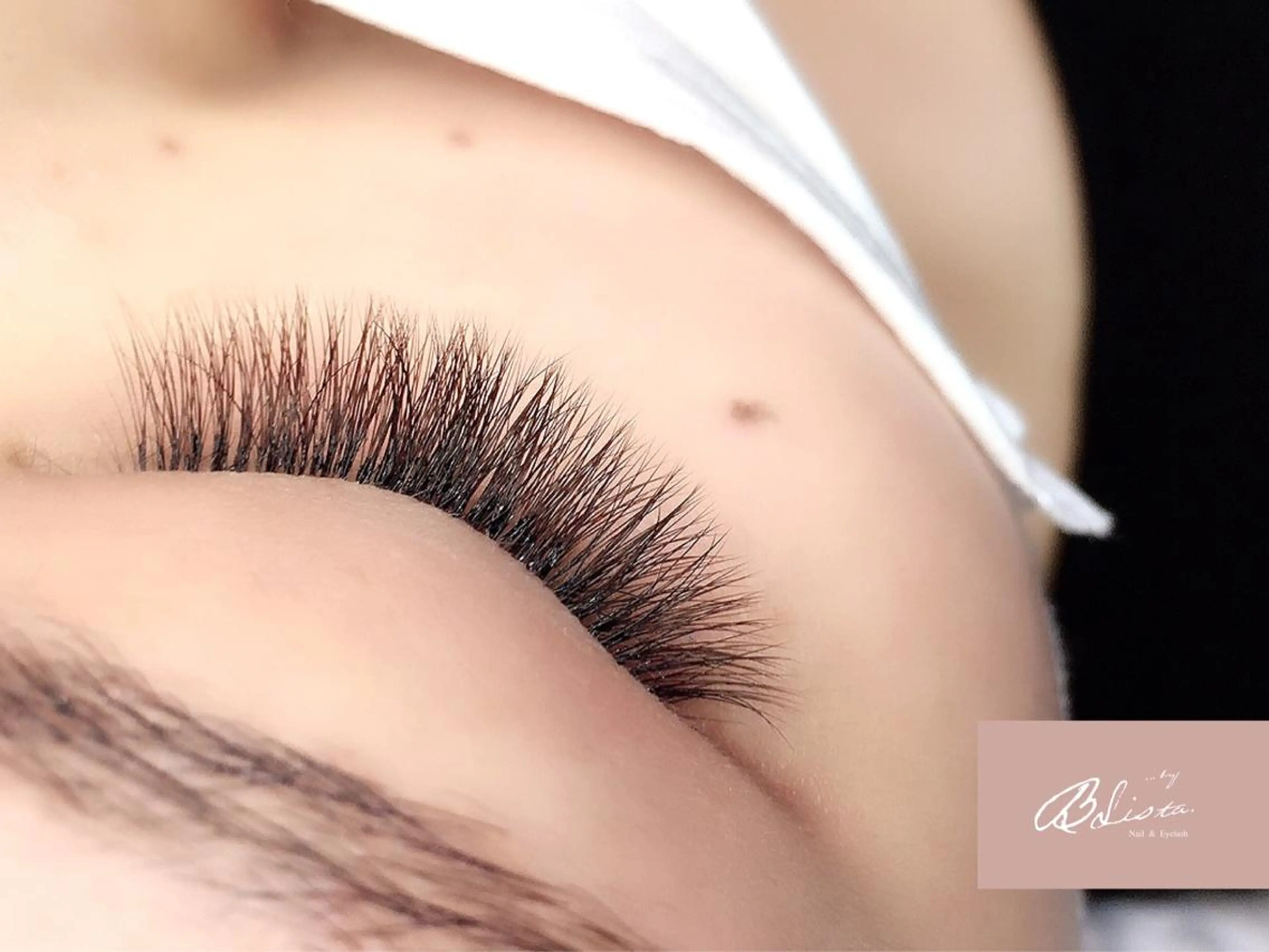 マツエク・マツパ カラーマツエク ボリュームラッシュ BLista. Mayのマツエク・マツパデザイン