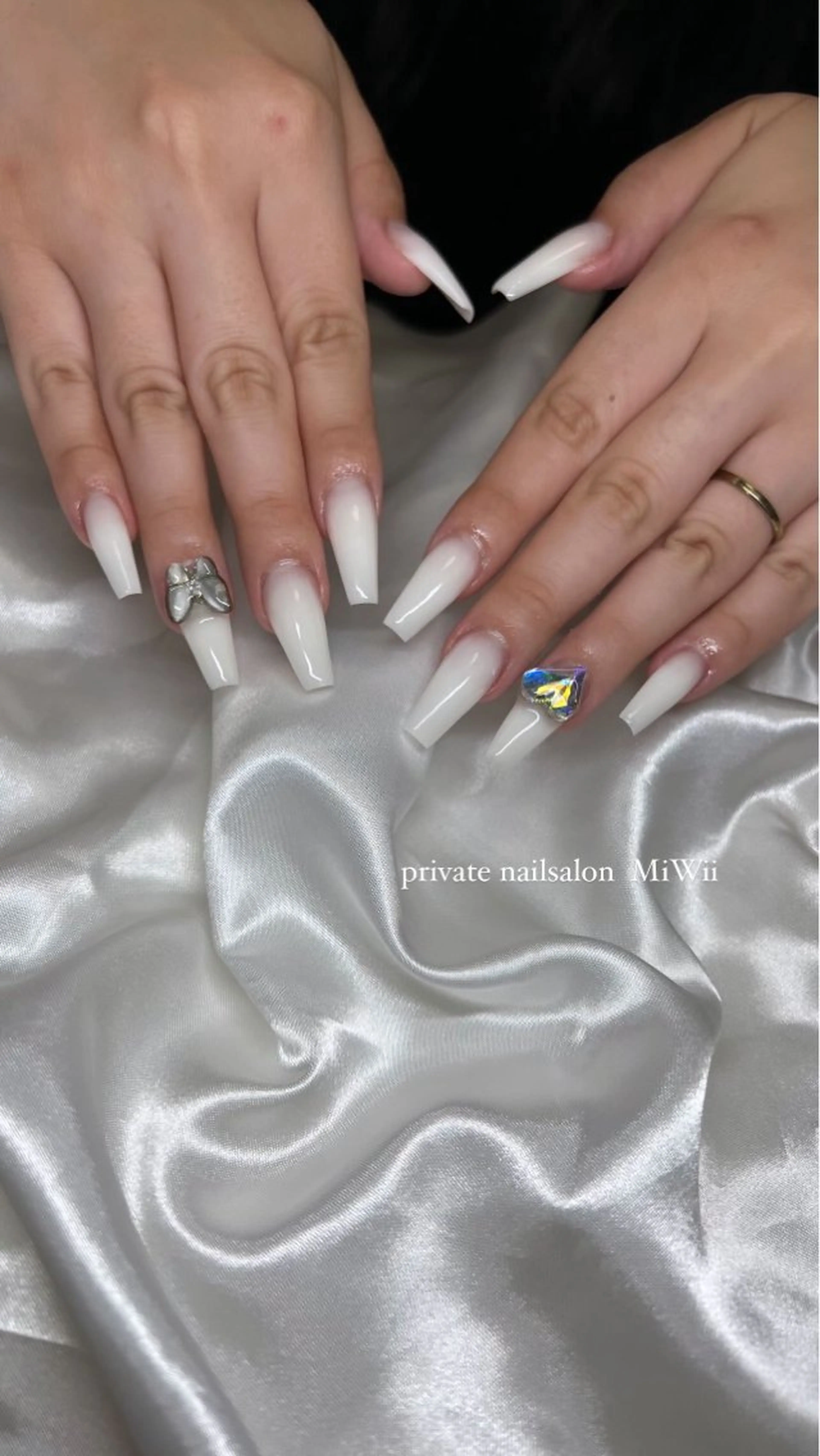 ネイル 𝐧𝐚𝐢𝐥 𝐌𝐢𝐖𝐢𝐢のネイルデザイン