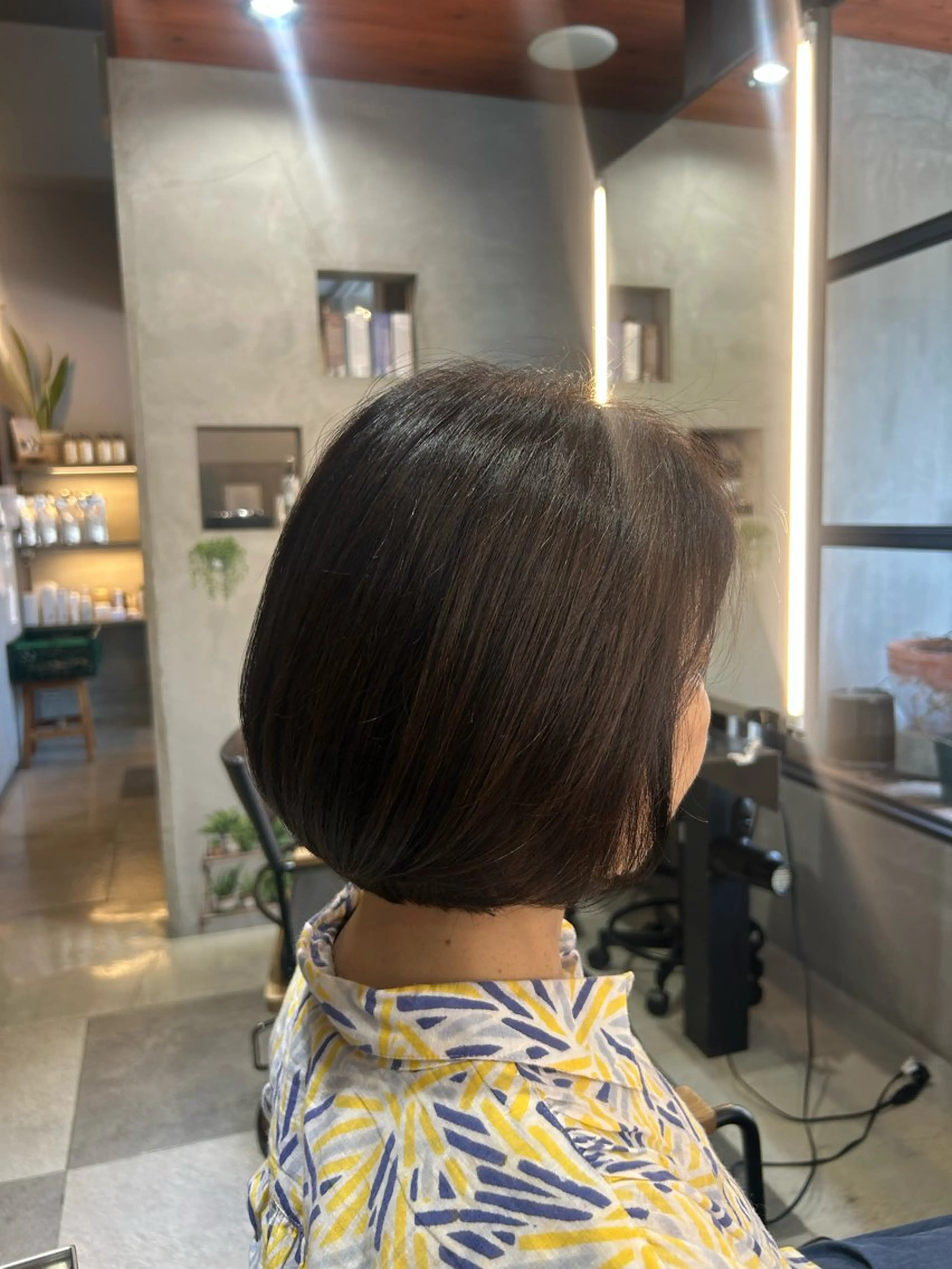 ミディアム カラー カット ヘアカラー トリートメント 艶カラー/ベージュ/ ショート/安岡哲兵のヘアスタイル