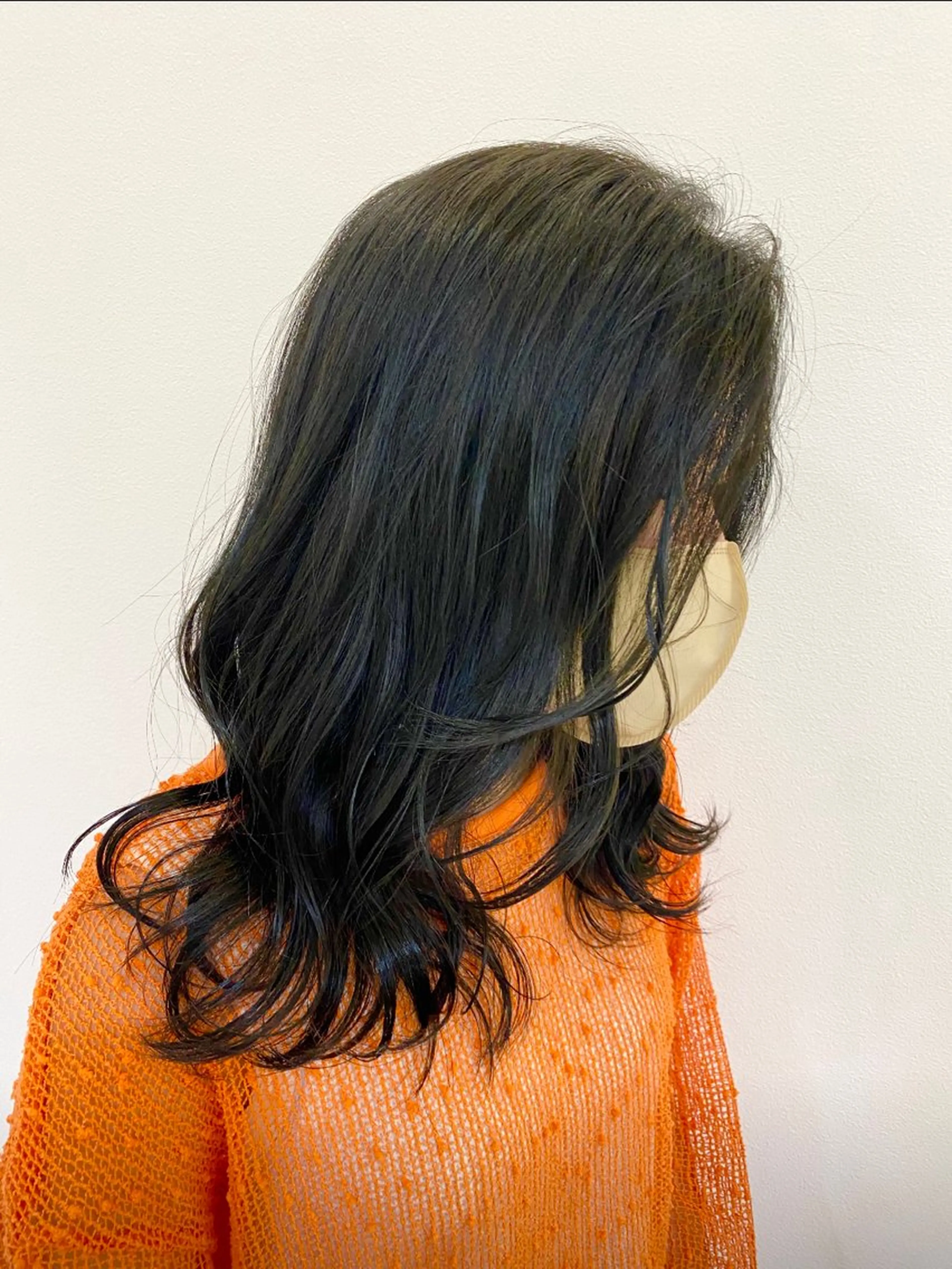 ロング カラー 黒髪 ブルーカラー ブルーブラック カット ヘアカラー トリートメント 韓国ヘア nanahaのヘアスタイル