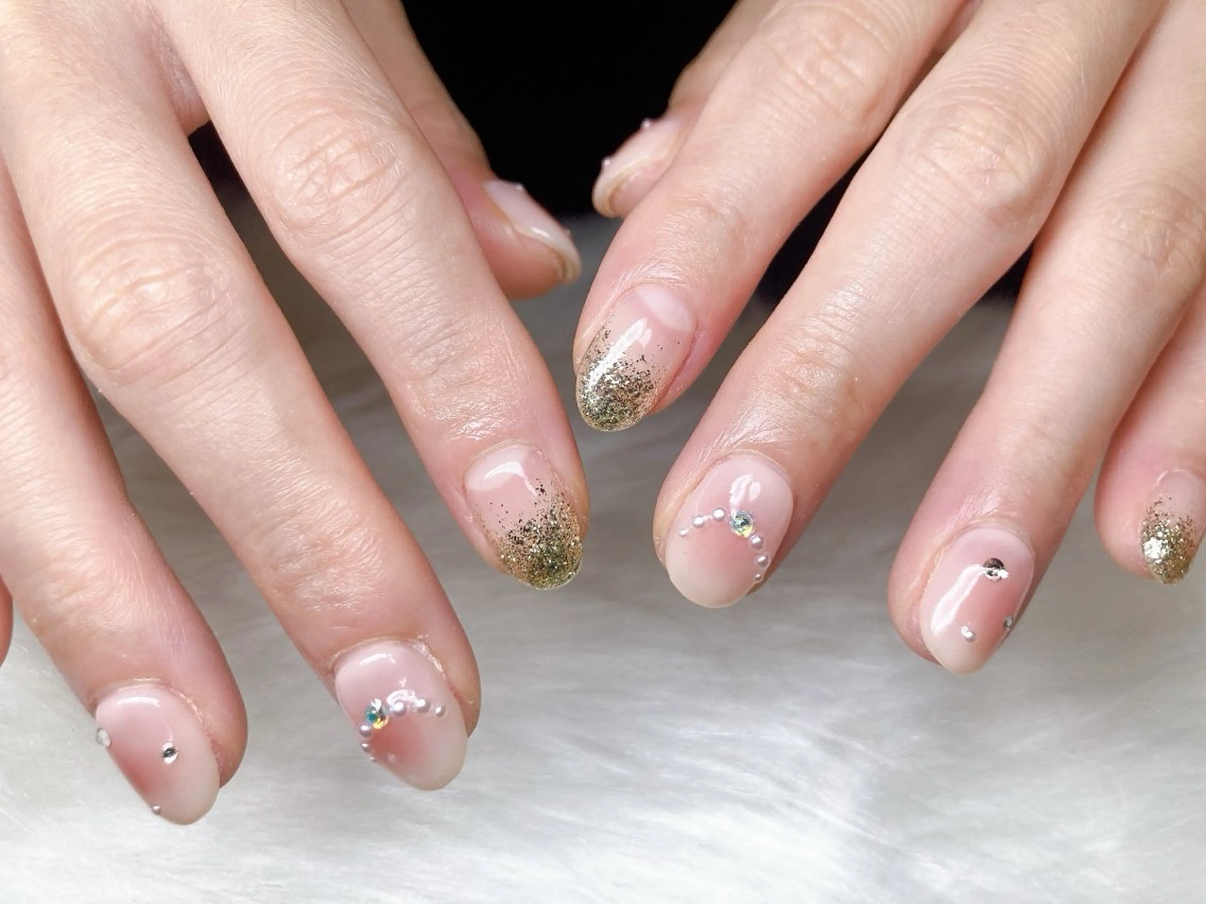 ネイル ECLAT エクラ所属・寺山 千鶴のネイルデザイン