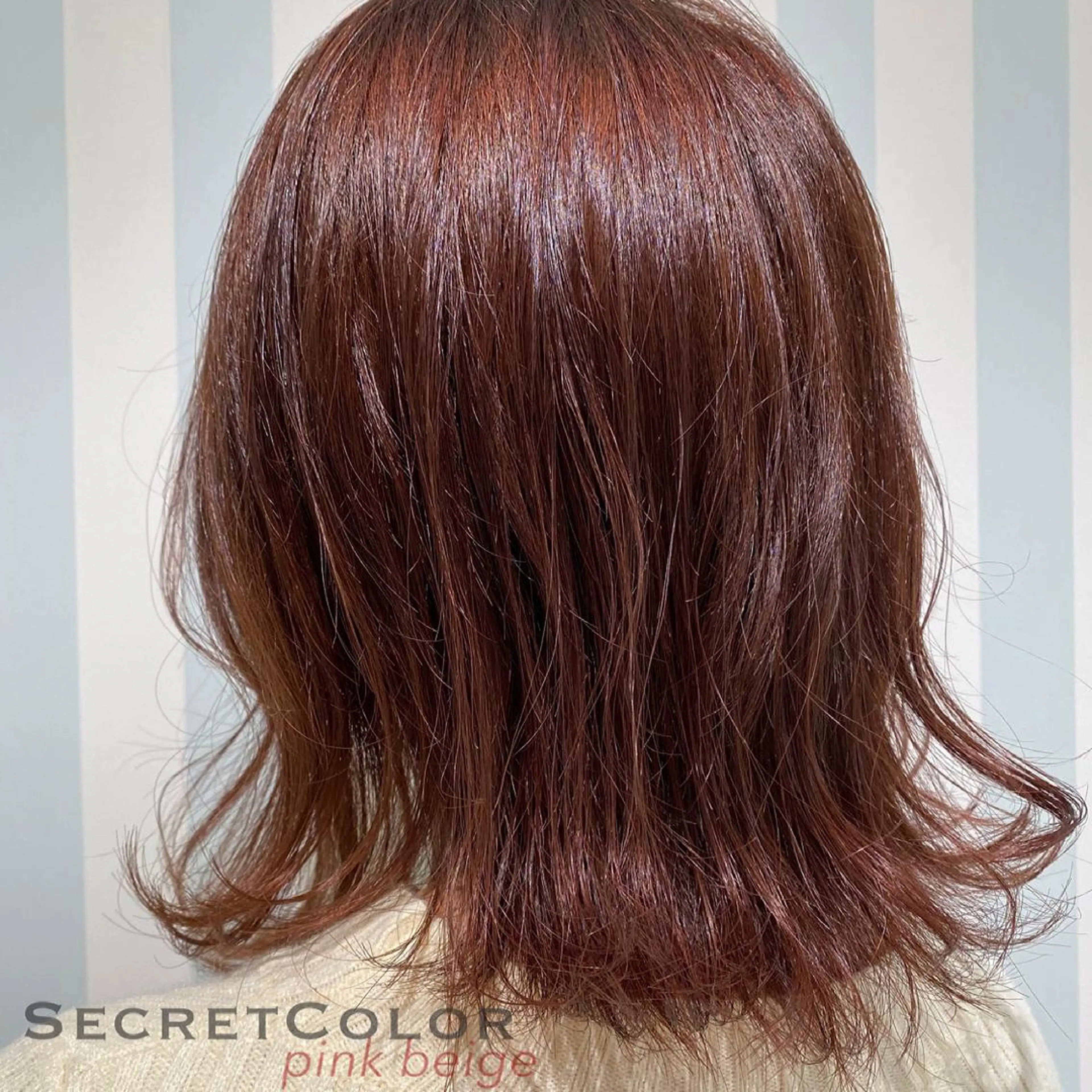 ミディアム 長井 麻帆のヘアスタイル