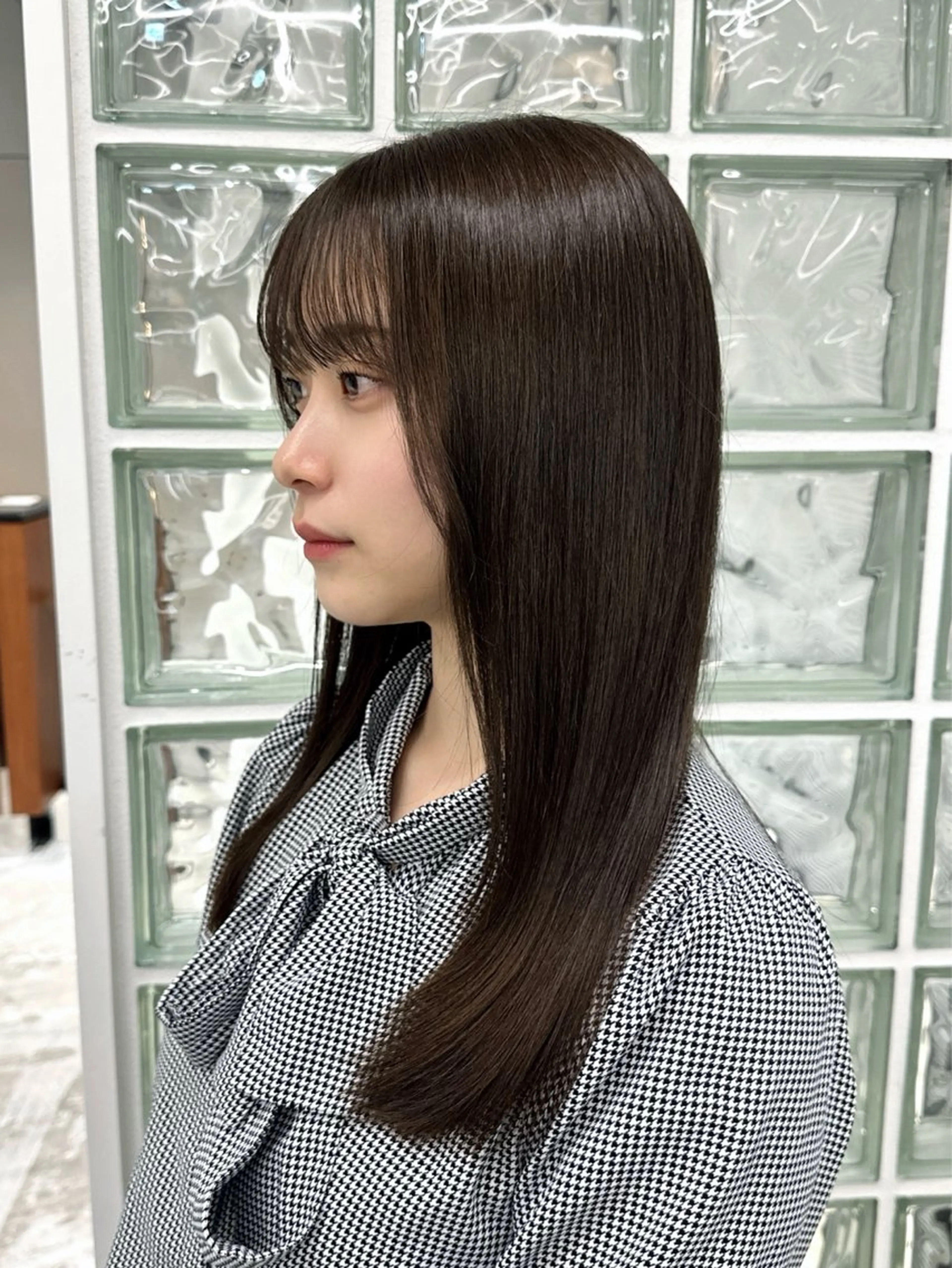カラー 秋永 鈴のヘアスタイル