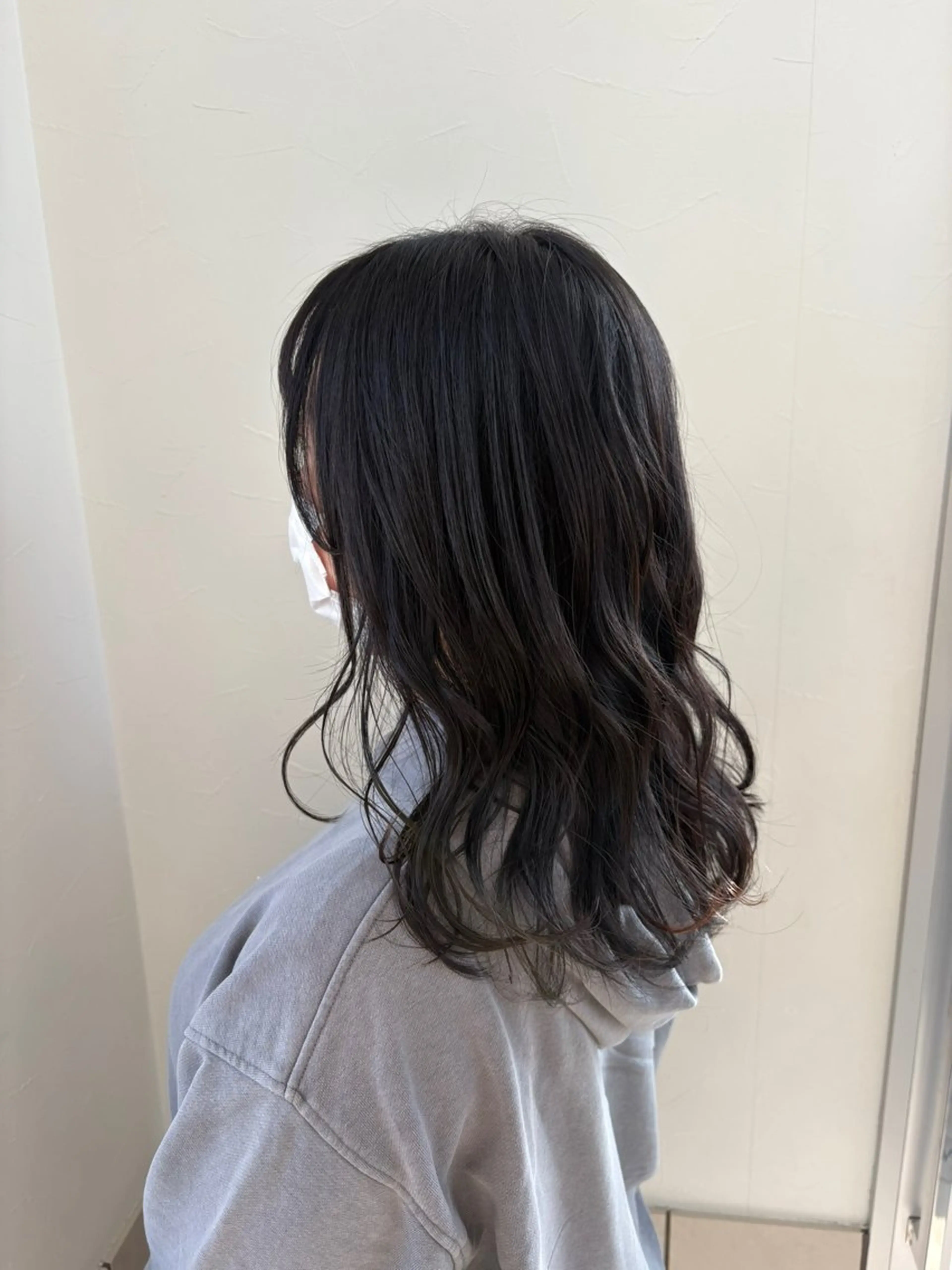 セミロング カット 神戸 蒼司のヘアスタイル