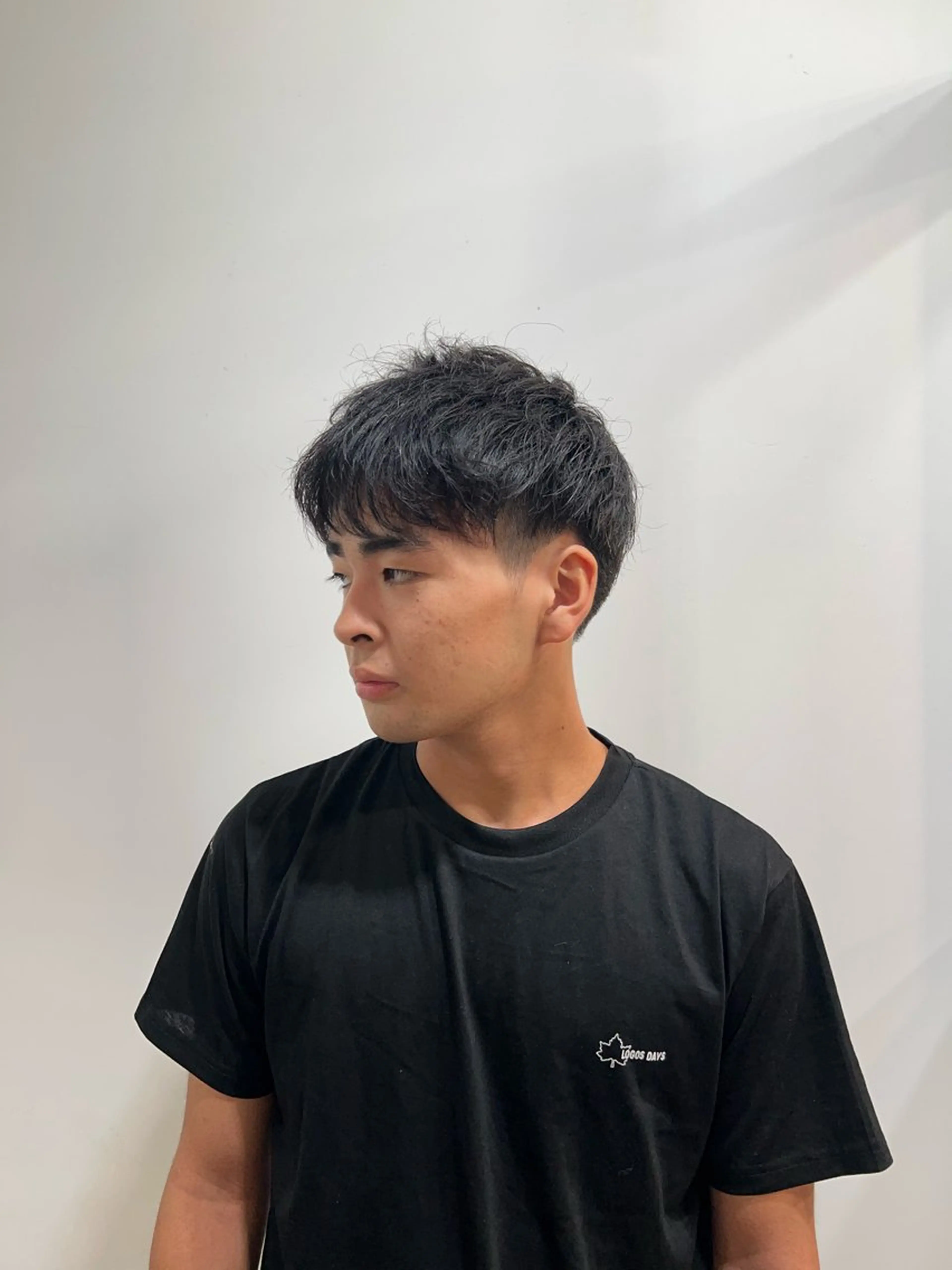 メンズ カット パーマ ワタナベ モカ🦢ダブルカラーのヘアスタイル