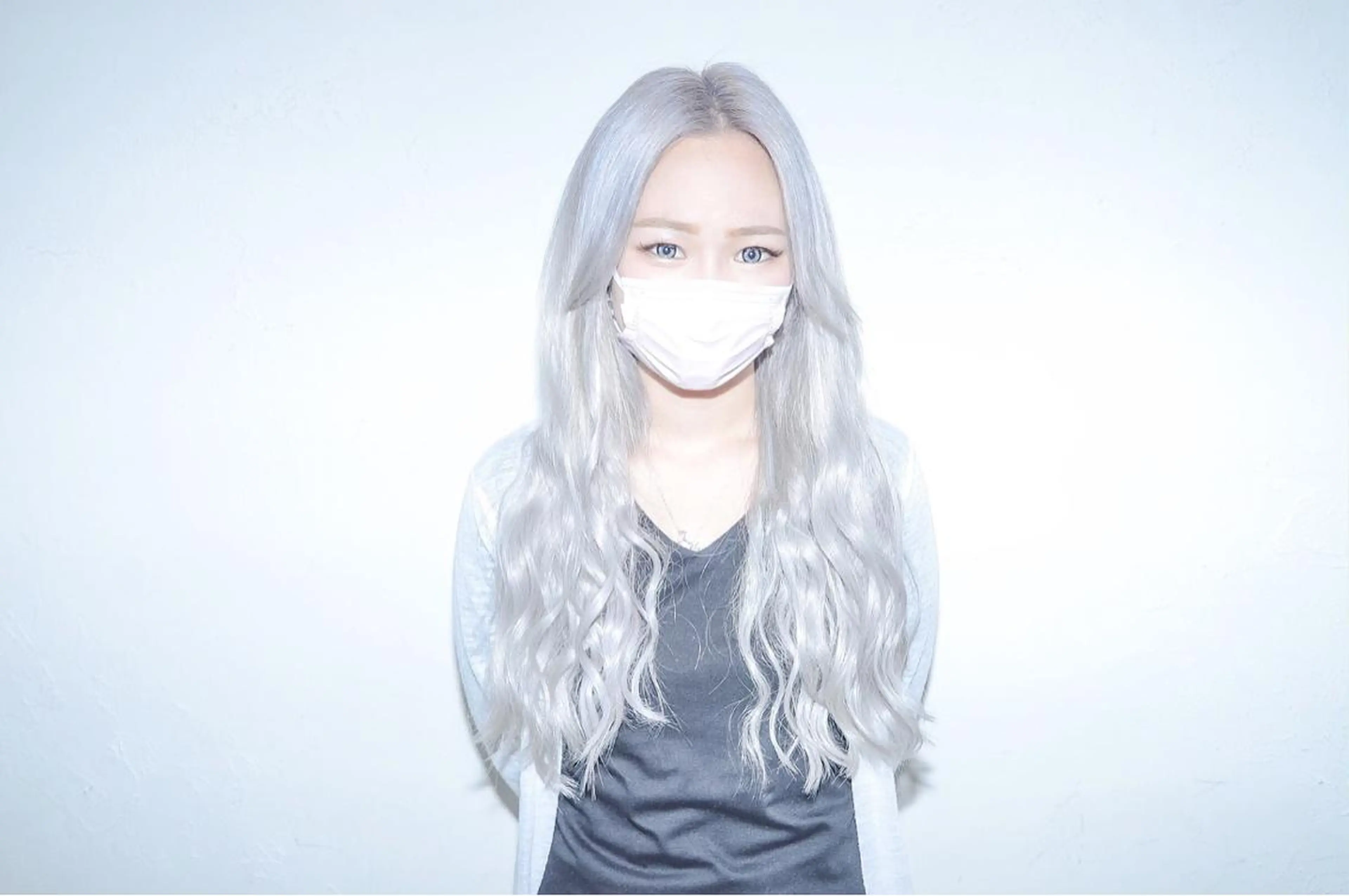 ロング カラー シールエクステ シルバー エクステ ヘアカラー トリートメント エクステ エクステリピート率 No.1 菊池　悠介のヘアスタイル