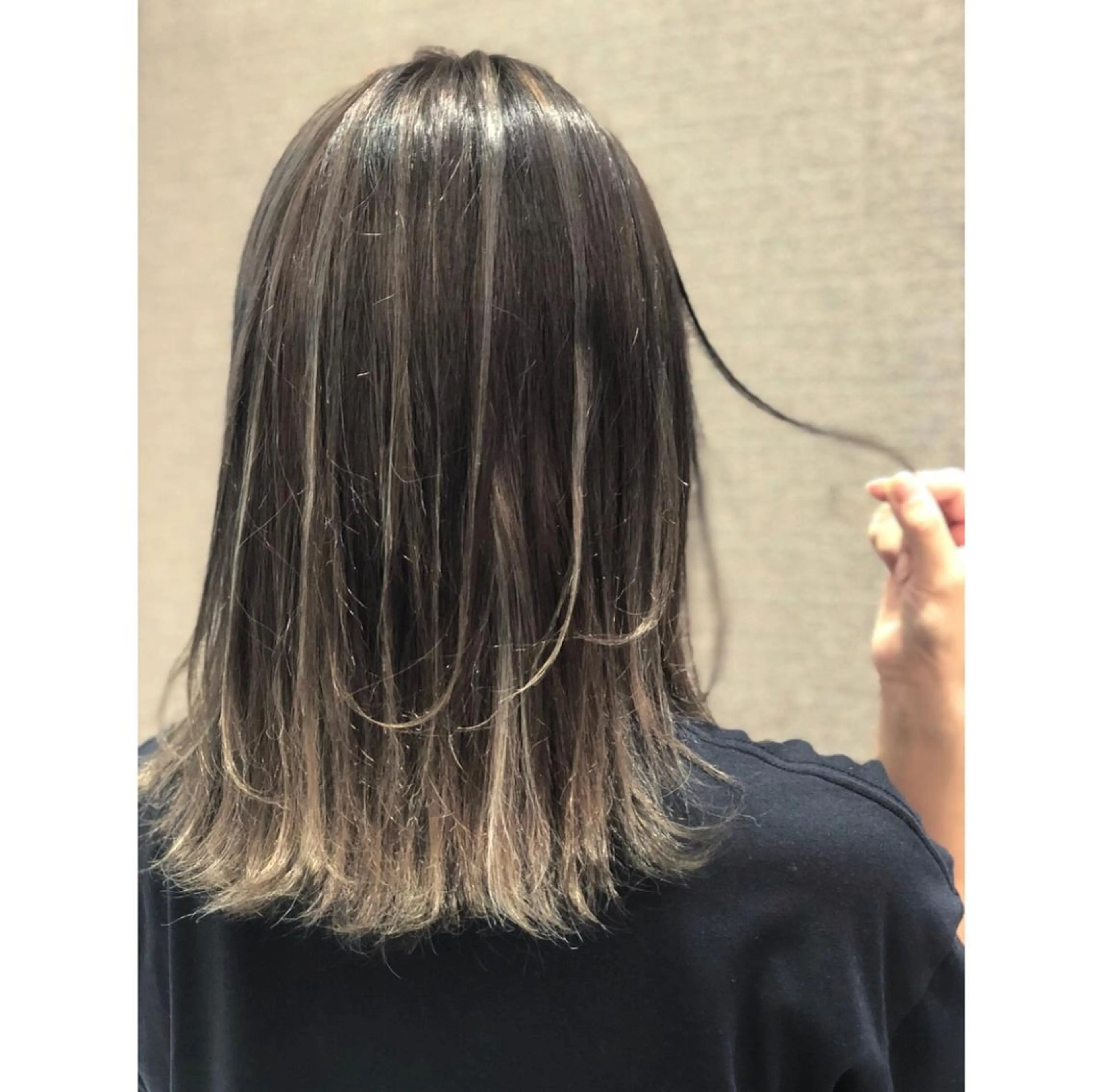 ショート カラー ヘアアレンジ バレイヤージュ デザインカラー グラデーションカラー ハイライトカラー ハイトーンカラー アンドウ ユウ/ レイヤーカット/韓国のヘアスタイル