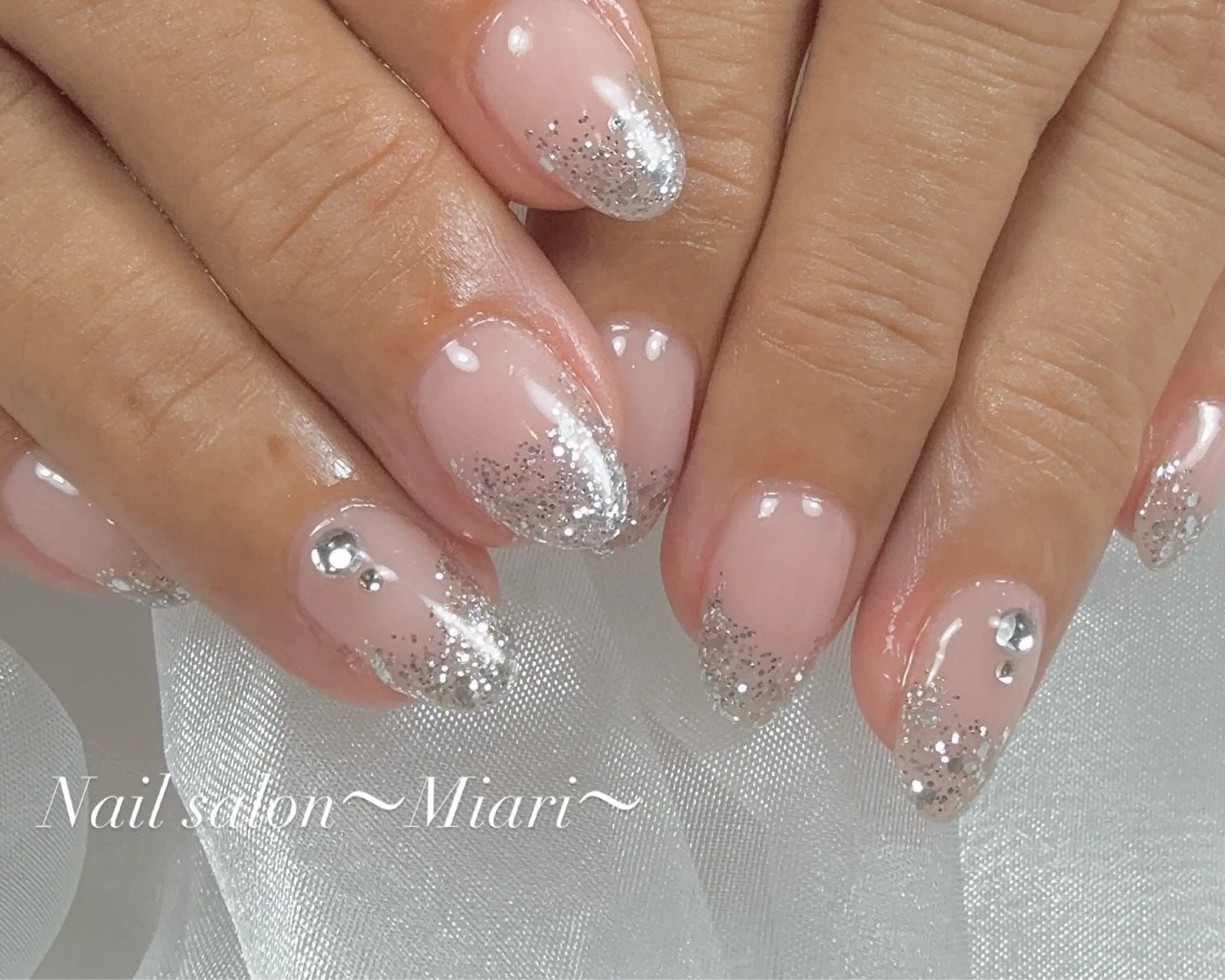 ネイル nail salon 〜Miari〜所属・吉澤 梓のネイルデザイン