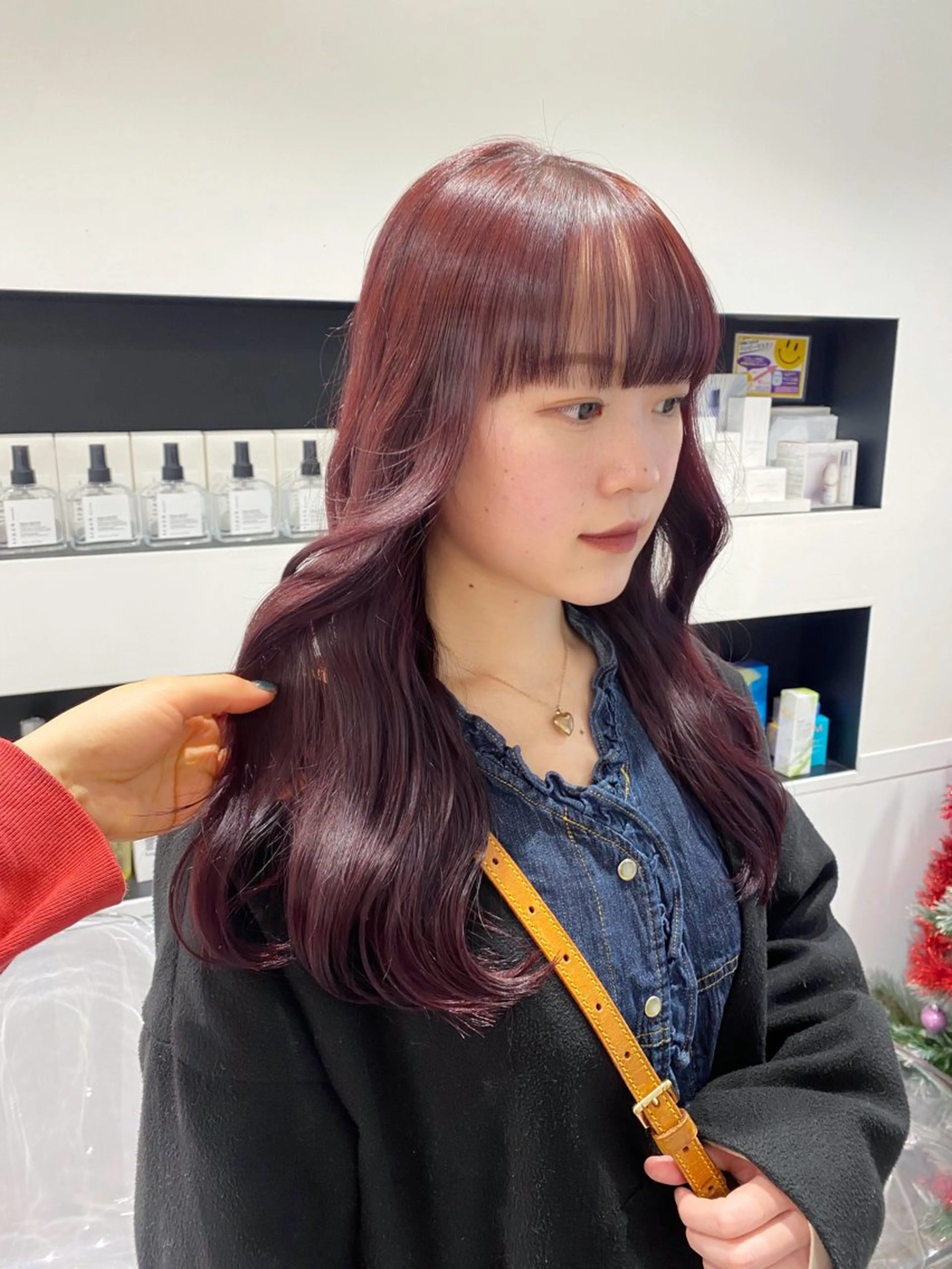 ロング カラー ブリーチ ケアブリーチ 透明感カラー ハイトーンカラー 韓国風カラー emu所属・けいこ🍊ニュアンス ネイル/個性派ネイルのネイルデザイン