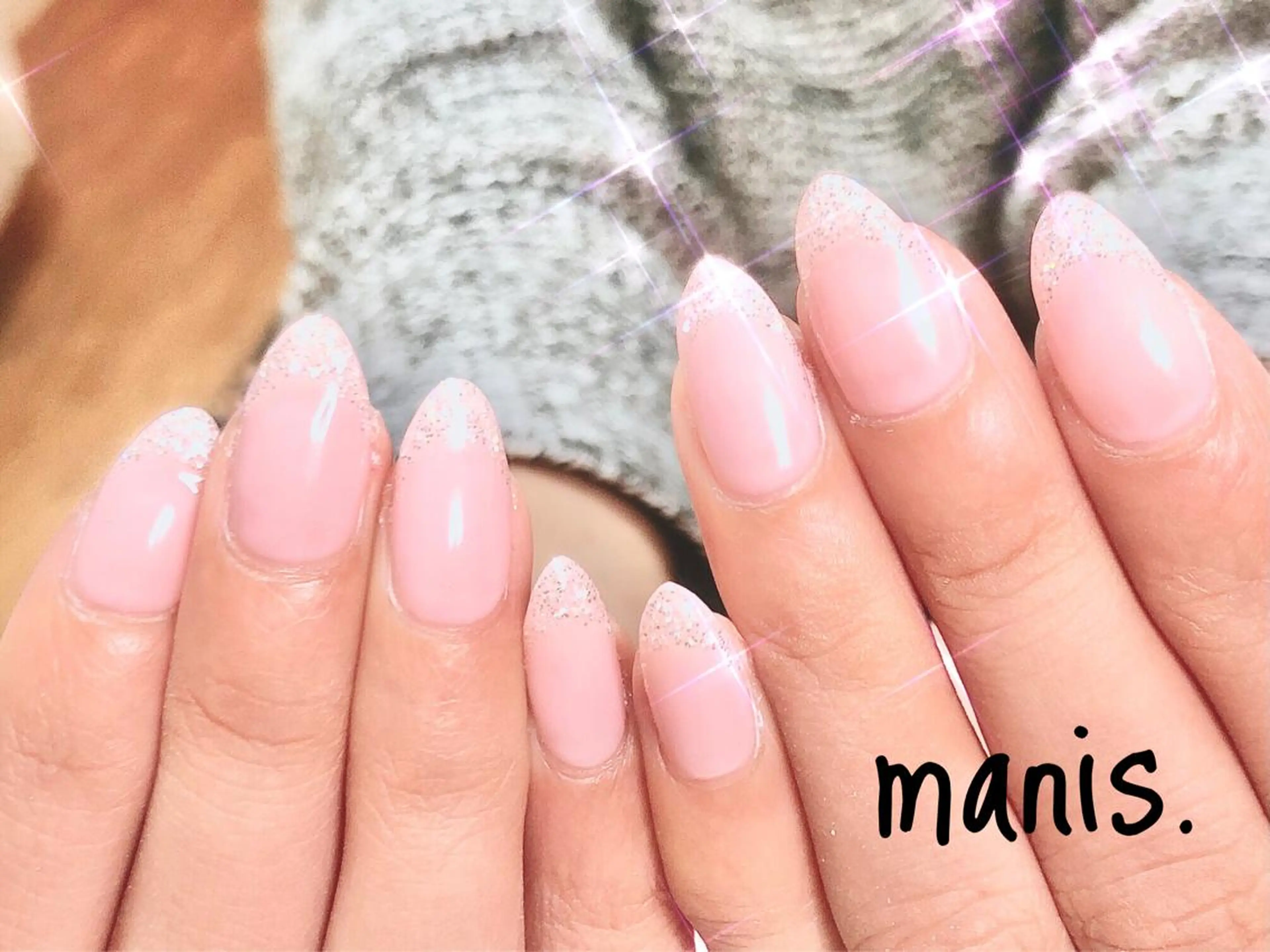 ネイル ハンドネイル manis .のネイルデザイン