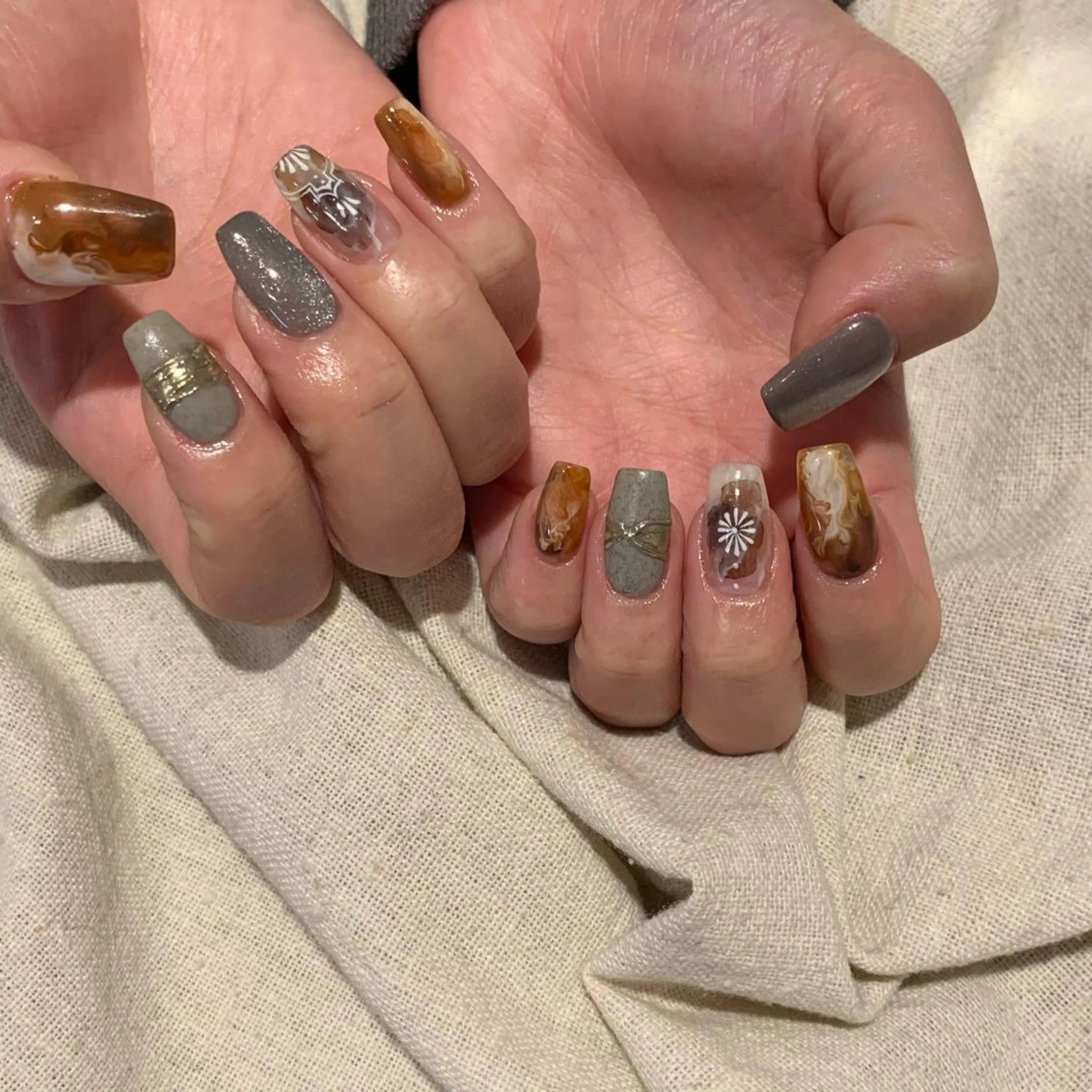 ネイル ハンドネイル revia所属・ERI Nailistのネイルデザイン