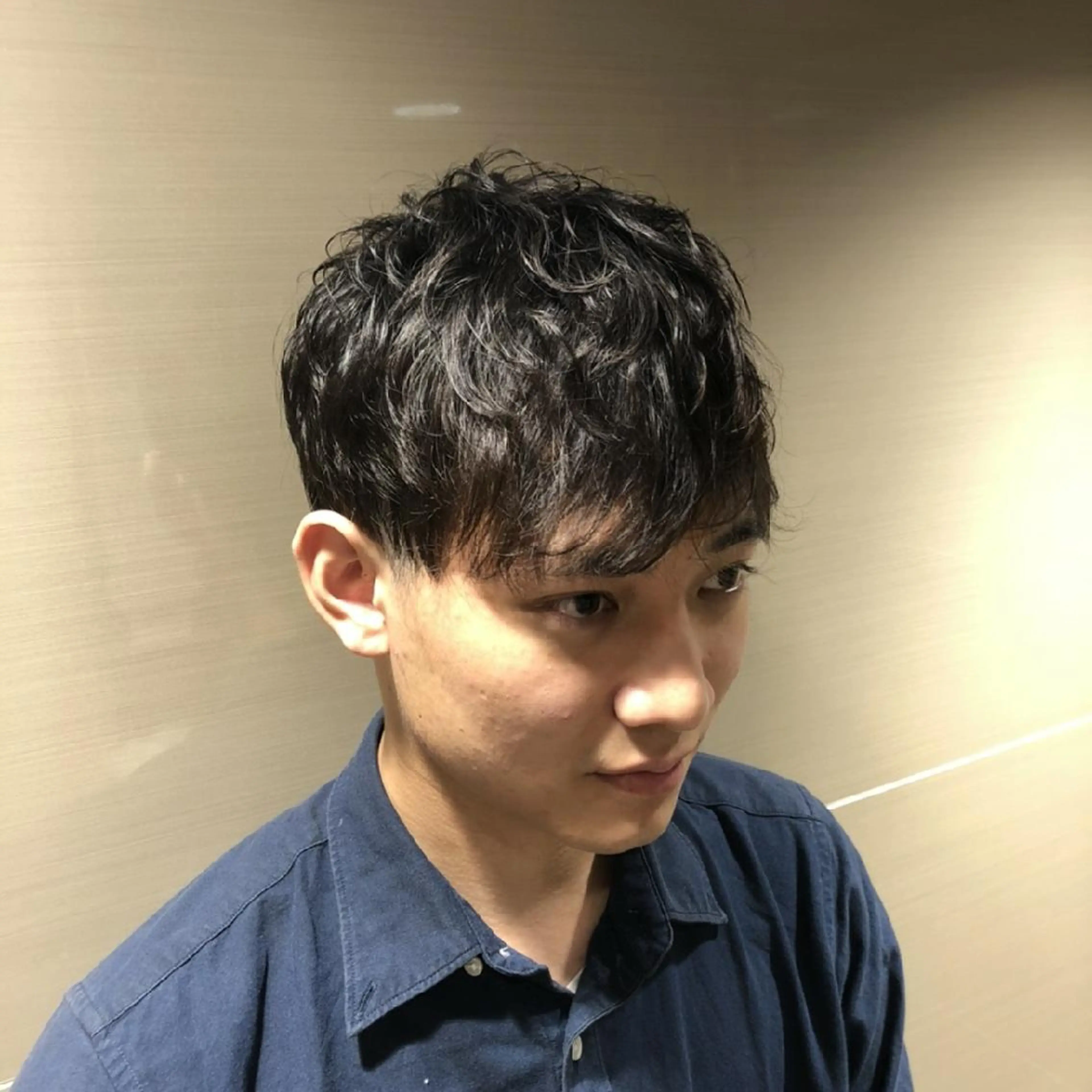 ミディアム 餘野 翔舞のヘアスタイル