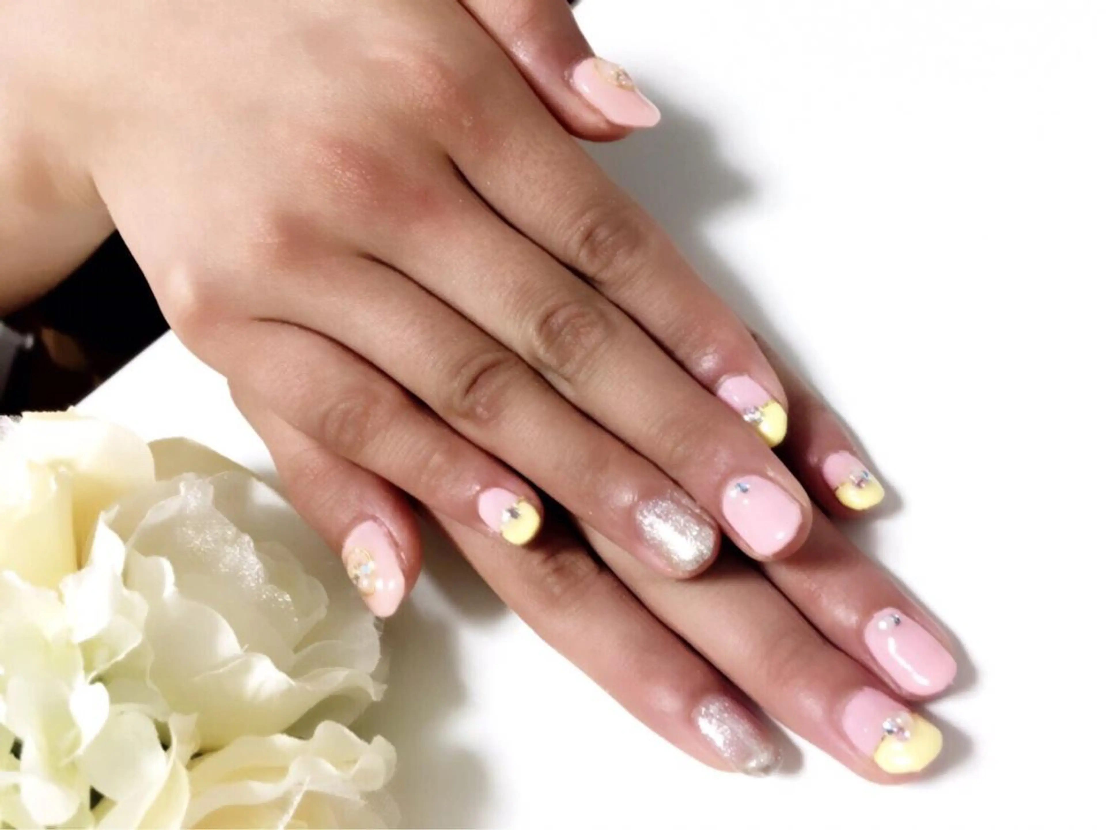 ネイル due hair 京都駅前店 MILBON オージュア認定サロン【デューヘアー】所属・ハイトーンブリーチ 土坂　由志【京都】のヘアスタイル