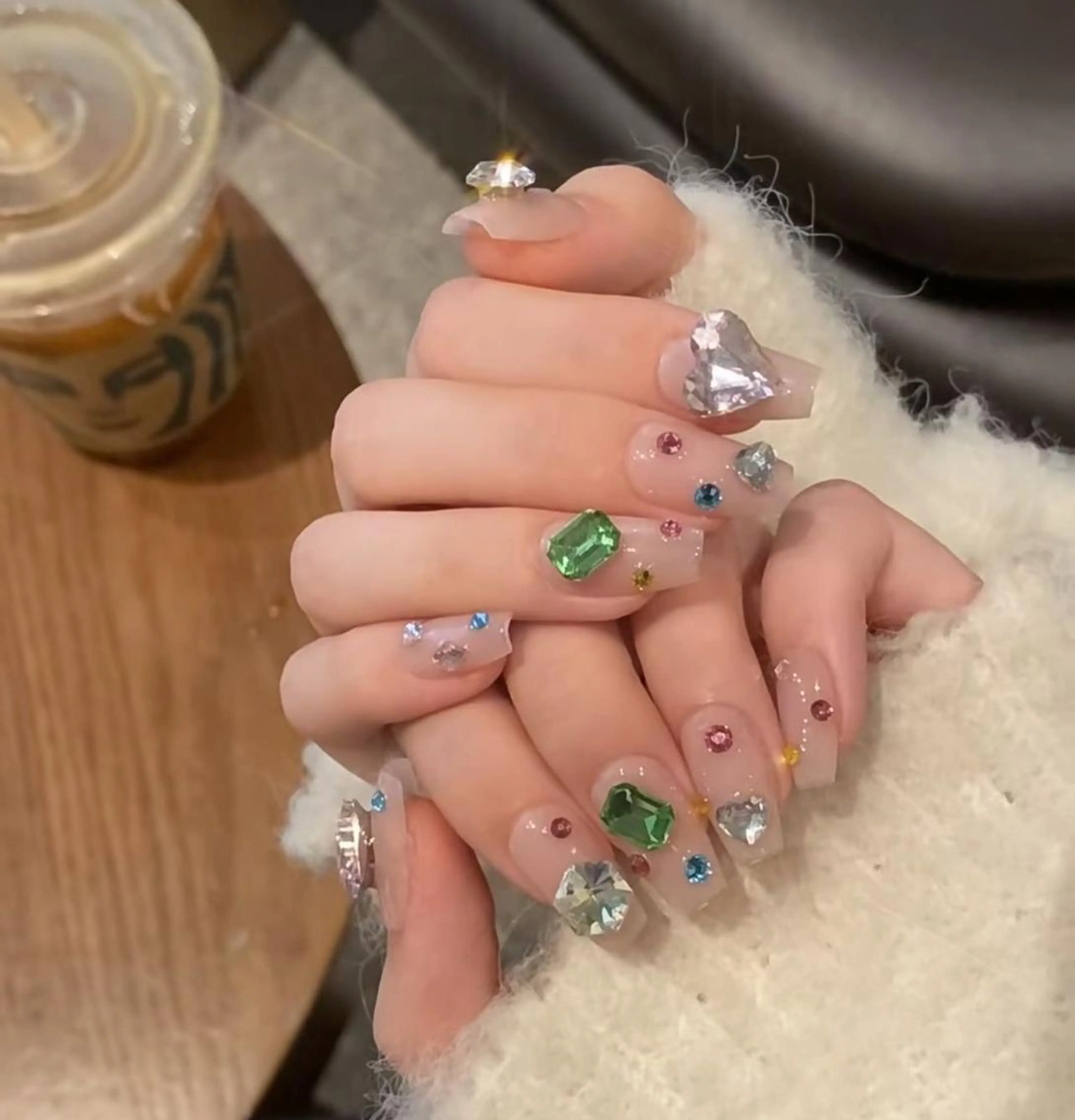 ネイル Queens 榊 まおのネイルデザイン