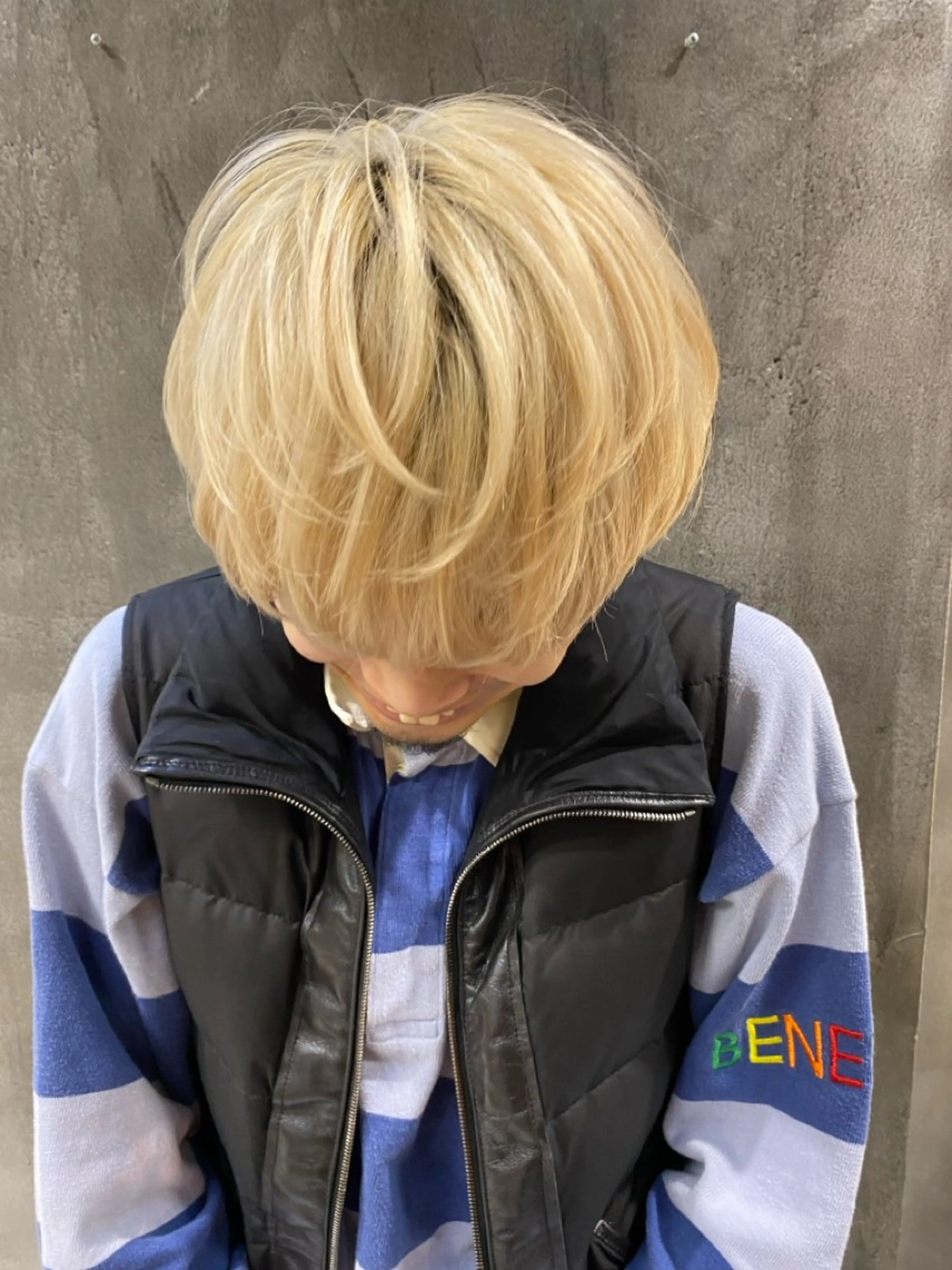 カラー メンズ メンズブリーチ ブリーチ ブロンド ホワイトブロンド NYLON.所属・ブリーチ/縮毛矯正 ❤️‍🔥シンノスケのヘアスタイル