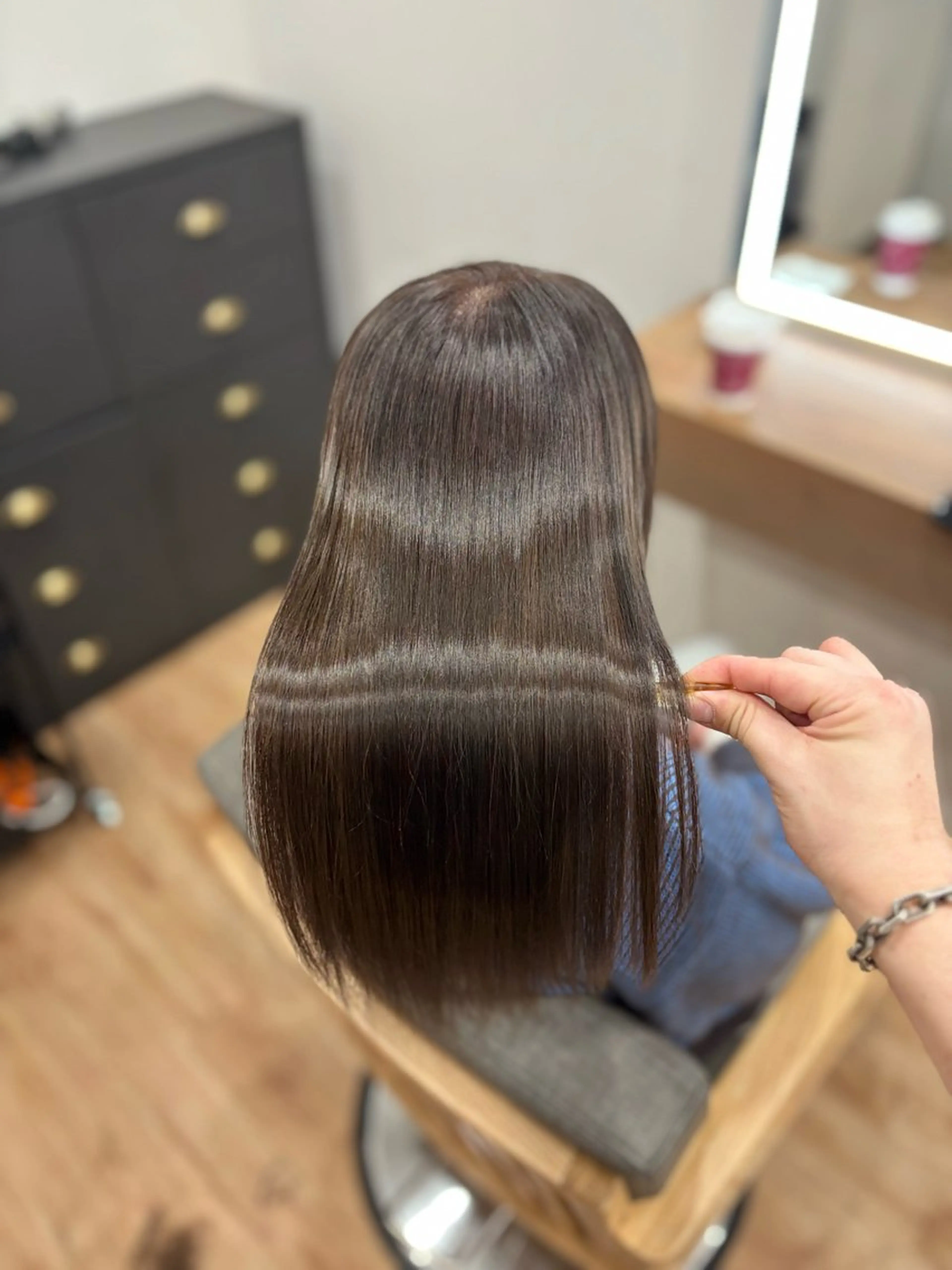 セミロング カット 縮毛矯正 トリートメント little 小濱彰太のヘアスタイル