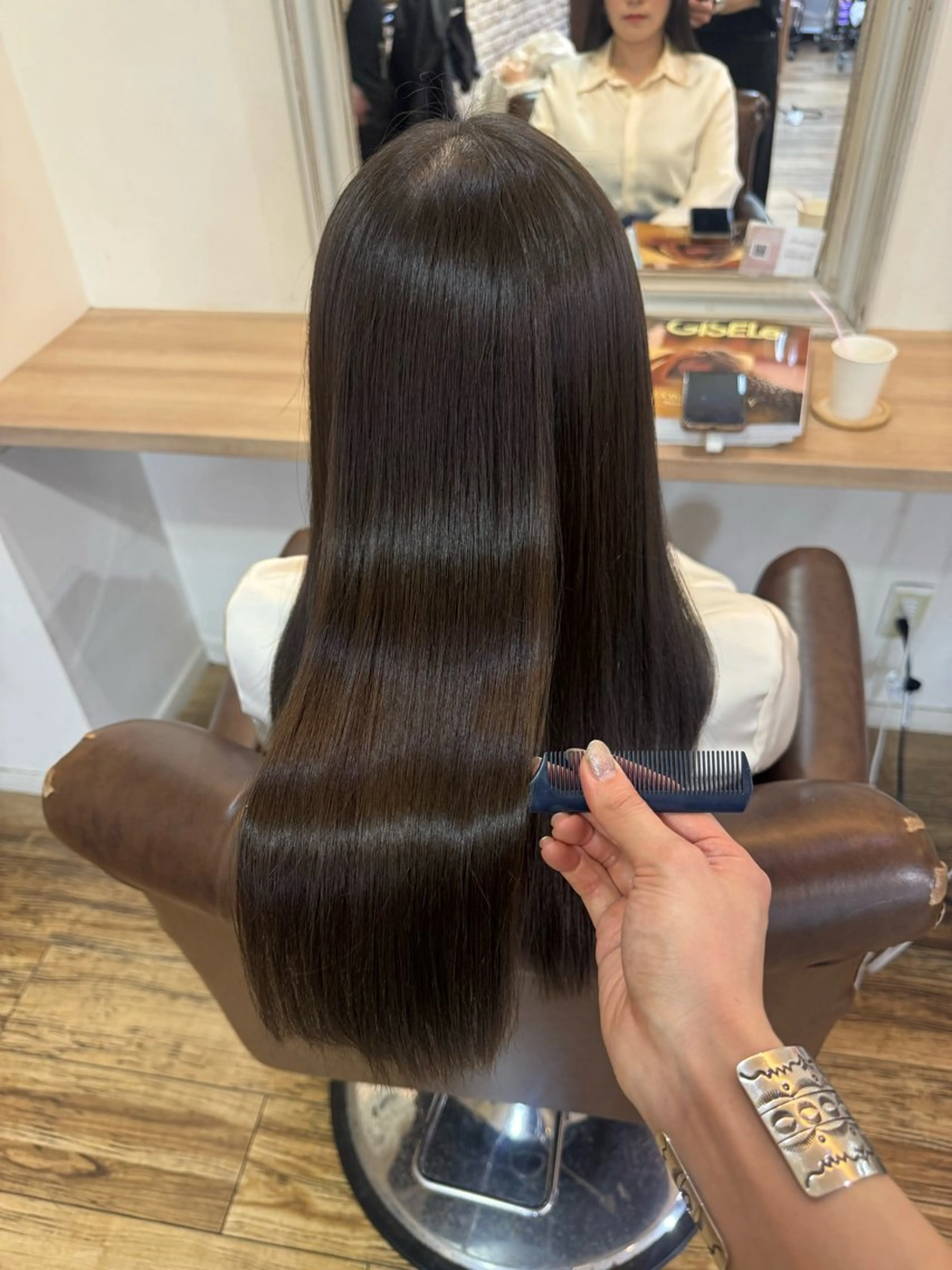 【艶髪にしたい方⭐️】縮毛矯正(ストレートパーマ)+メンテナンスカットの写真