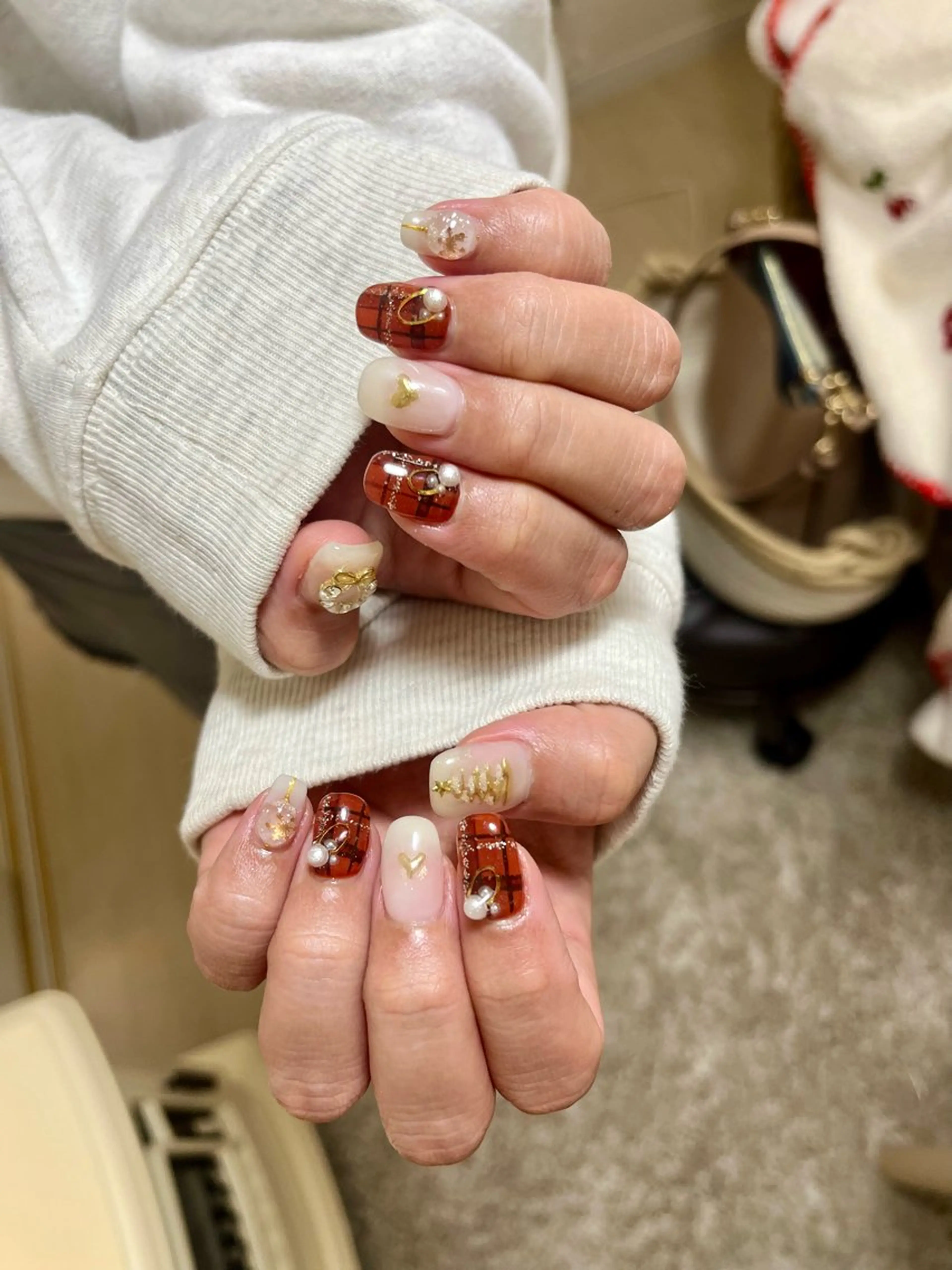 ネイル 冬ネイル クリスマス ハンドネイル nail room.のネイルデザイン