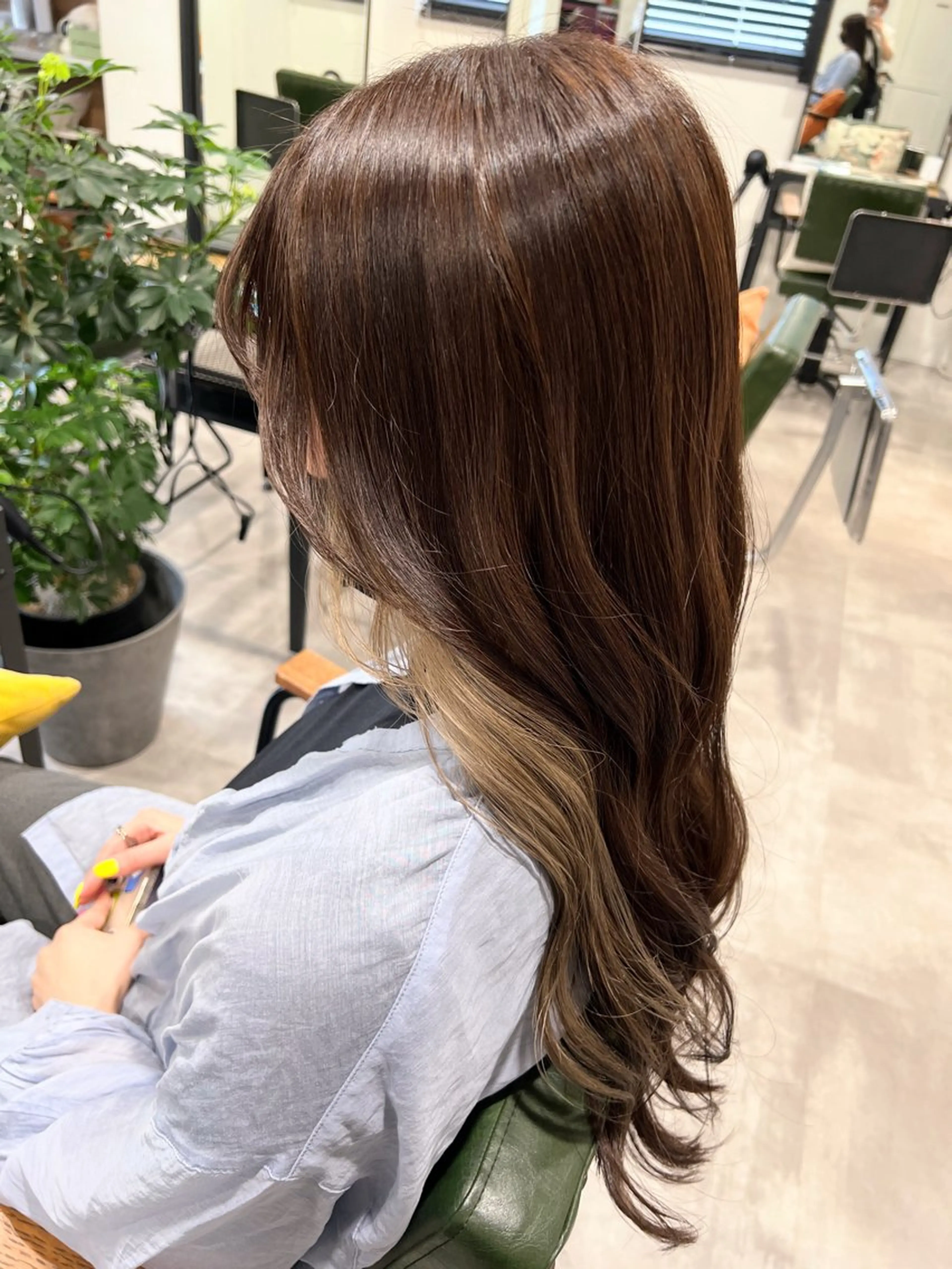 ロング カラー カット ヘアカラー トリートメント 韓国風レイヤー ∕ 大隣 里桜のヘアスタイル