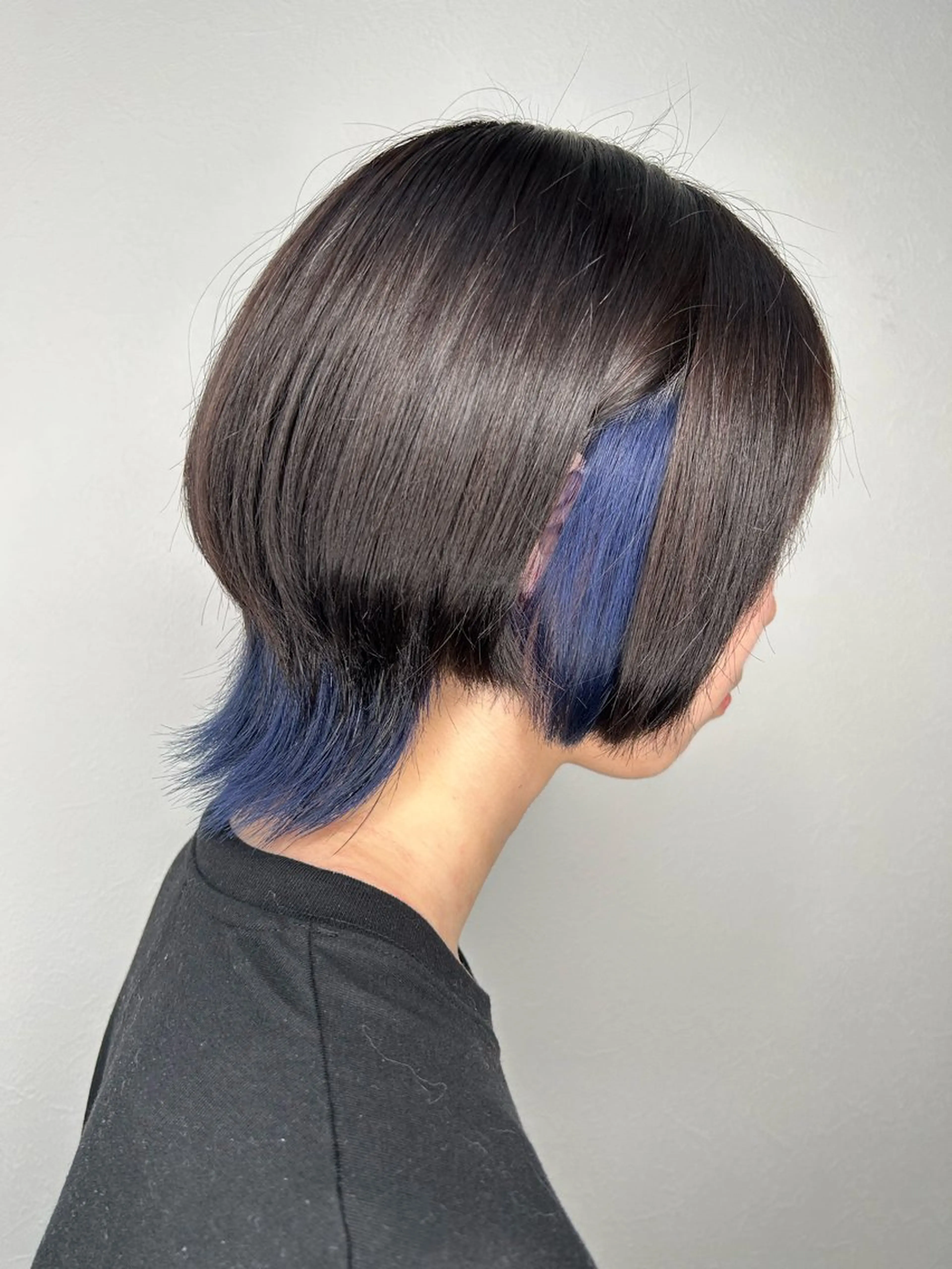 ミディアム カラー ブルーカラー ウルフカット カット ヘアカラー 今村公介 ブリーチ特化、派手髪のヘアスタイル