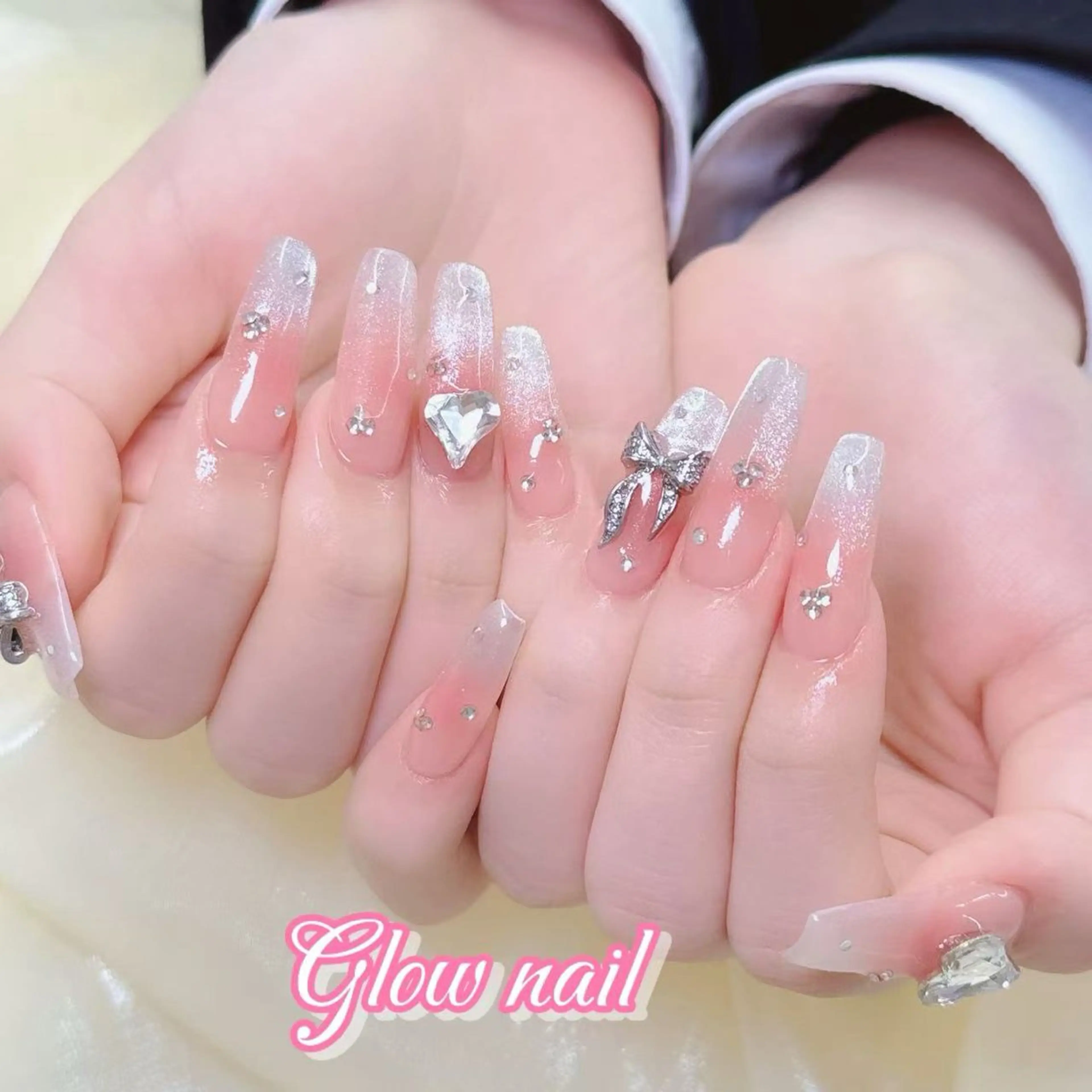 ネイル Glow Nail スカルプ専門店のネイルデザイン