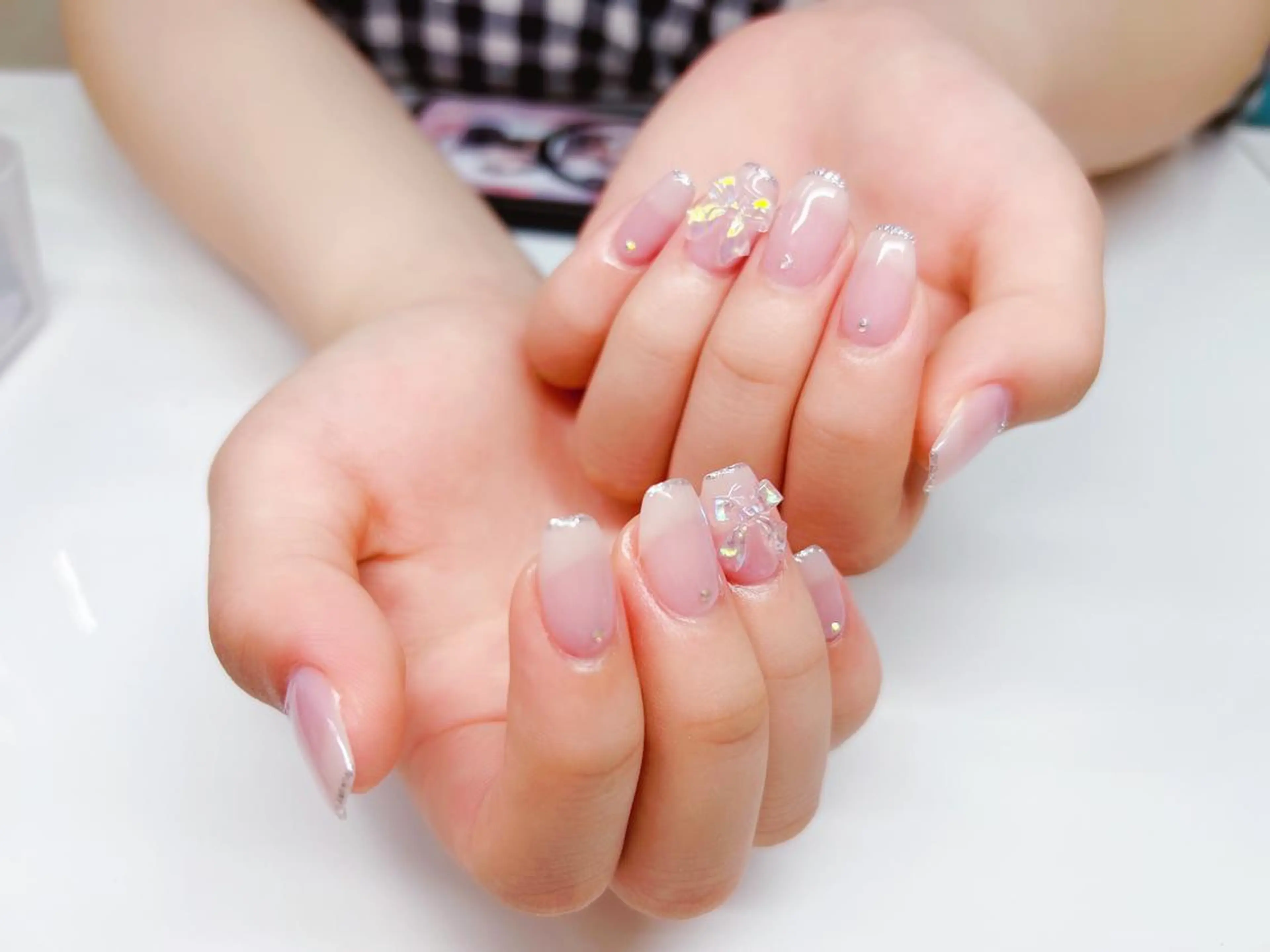 カラー ネイル リボン ハンドネイル YUYI.nail salonのネイルデザイン