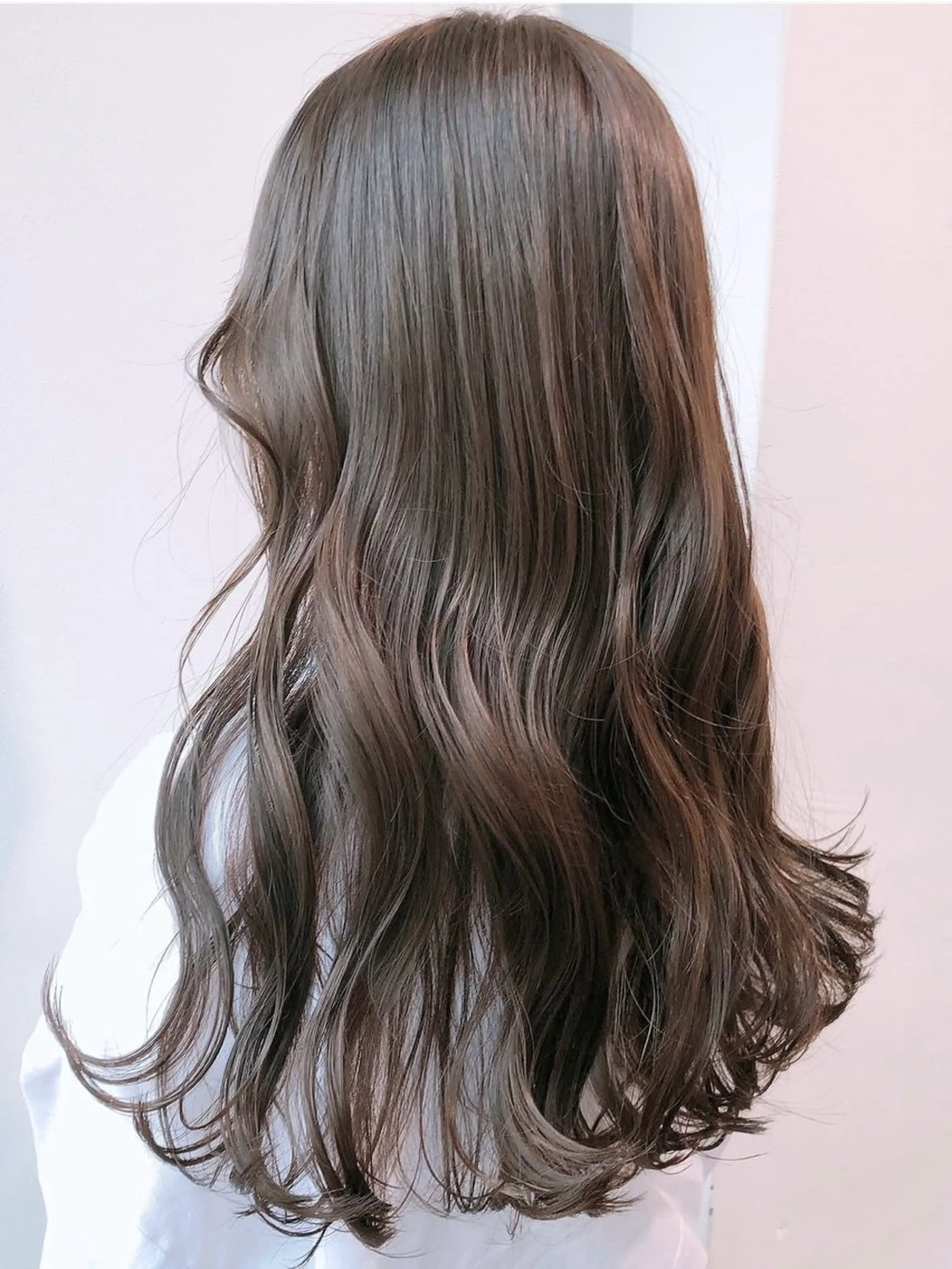 ロング カラー カット ヘアカラー トリートメント ヘッドスパ ヘアセット 𓏸レイヤー髪質改善 透けカラーカノン🫧のヘアスタイル