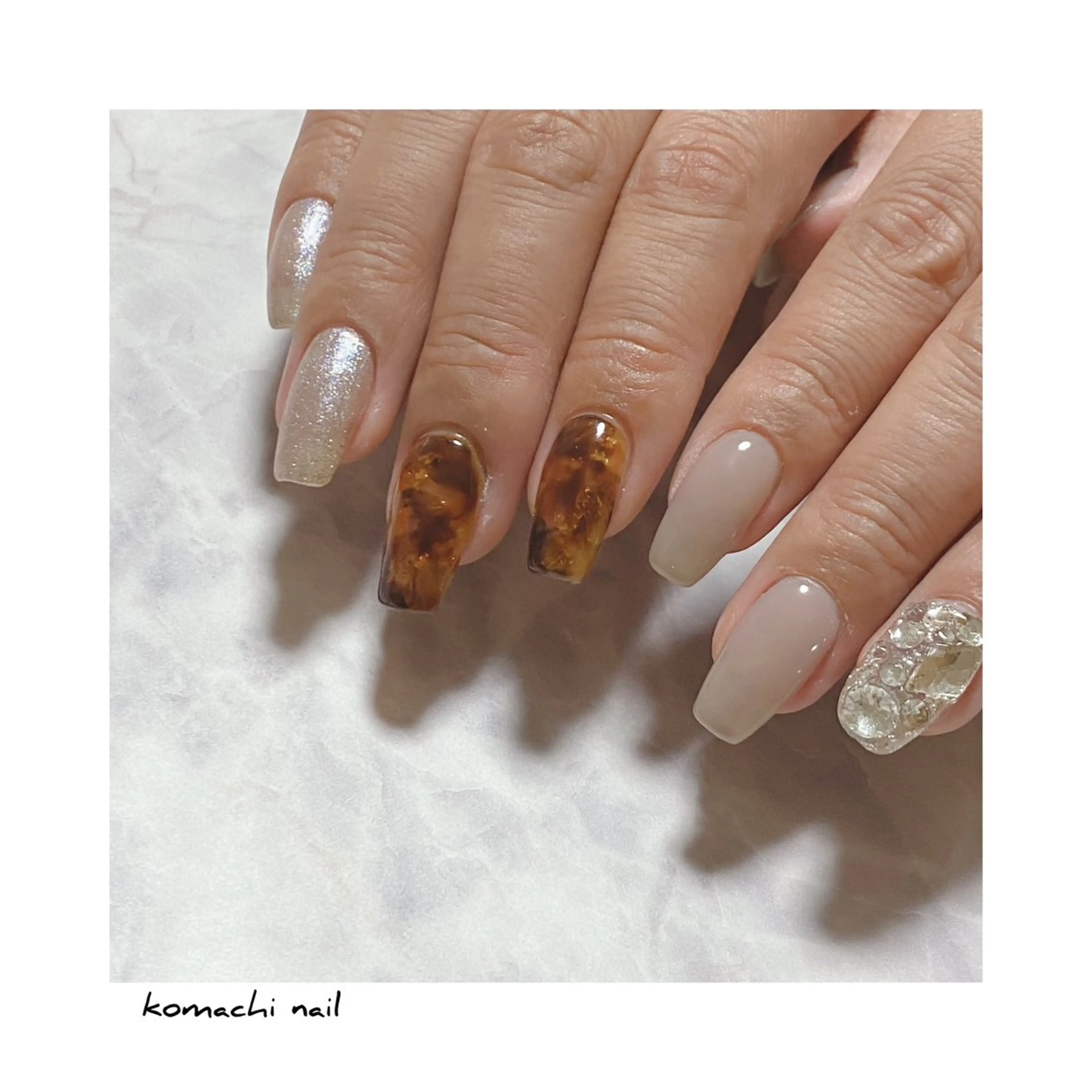 ネイル べっ甲ネイル ハンドネイル akita kazumiのネイルデザイン