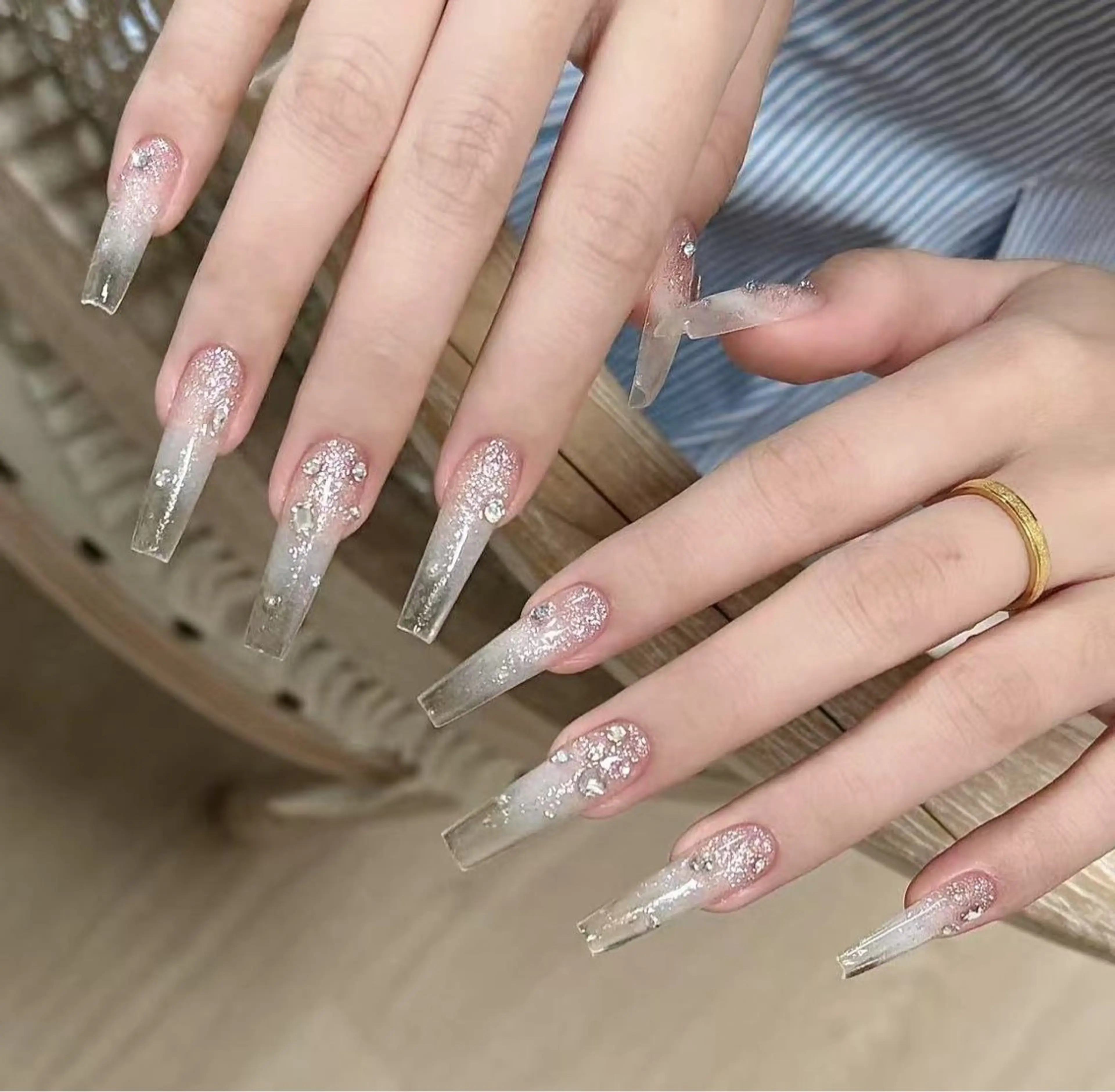 ネイル オーロラネイル フラワーネイル フットネイル フレンチネイル ジェルネイル ハンドネイル BabyYouMi ねねのネイルデザイン