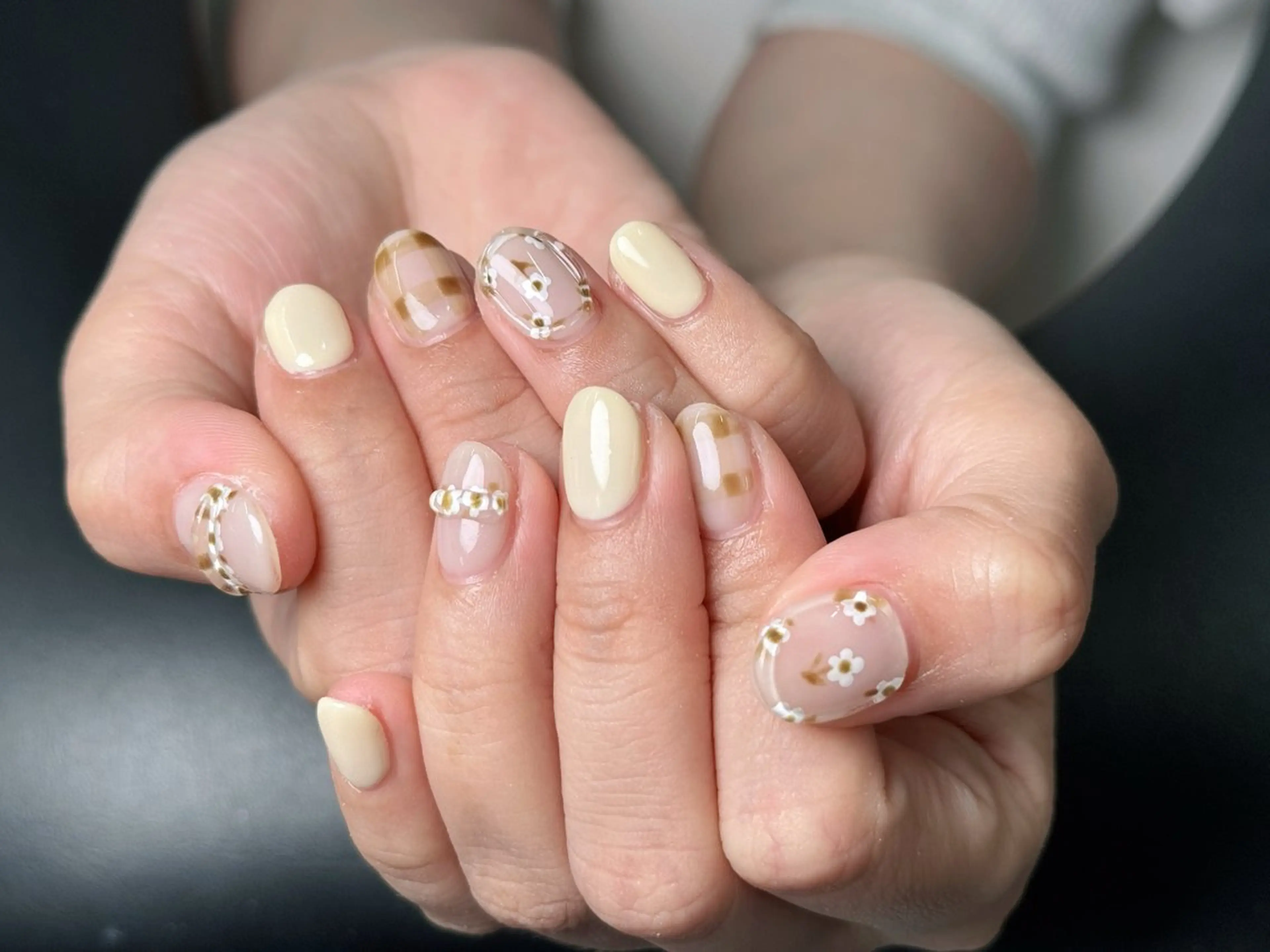ネイル チークネイル 長さ出し フラッシュネイル フットネイル フレンチネイル ハンドネイル ハンドケア Nail&Eyela sh Nanaのネイルデザイン