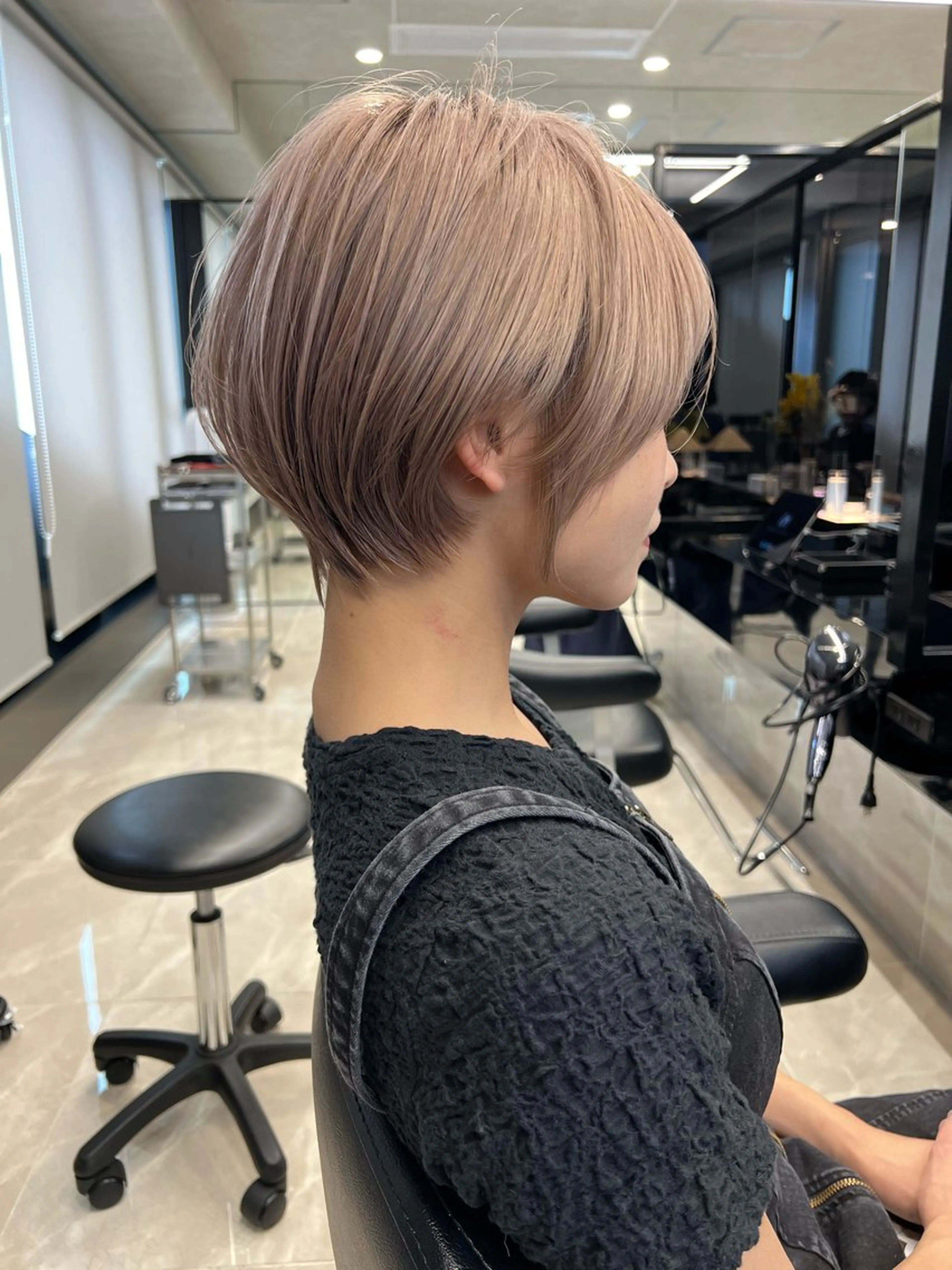 ショート カラー カット ヘアカラー トリートメント LA KING GINZA TOKYO所属・🧡ショートの達人 🧡SHOのヘアスタイル