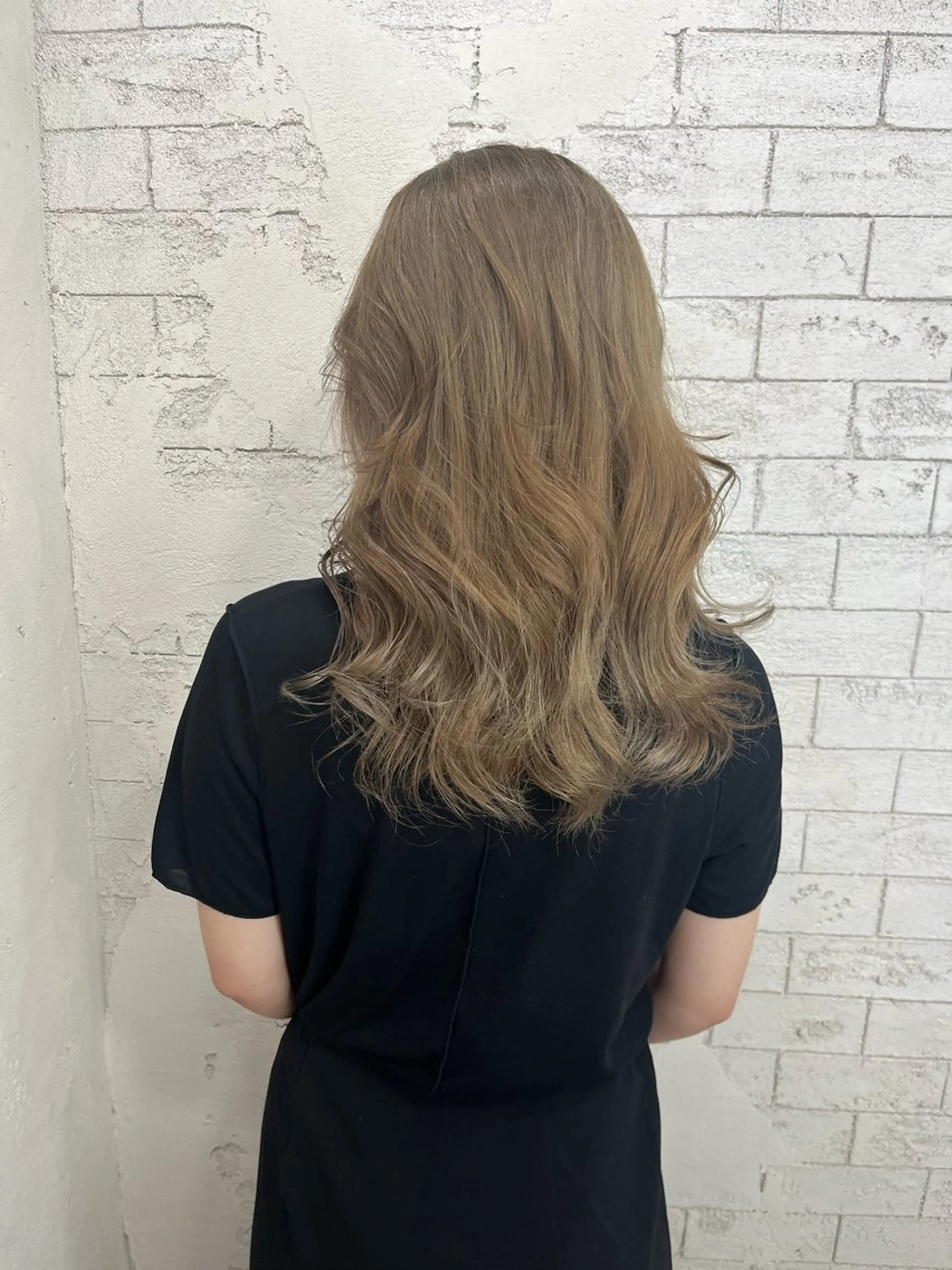 セミロング カラー Eleanor立川北口所属・🦋YUI 髪質改善 ブリーチ　着付け🦋のヘアスタイル