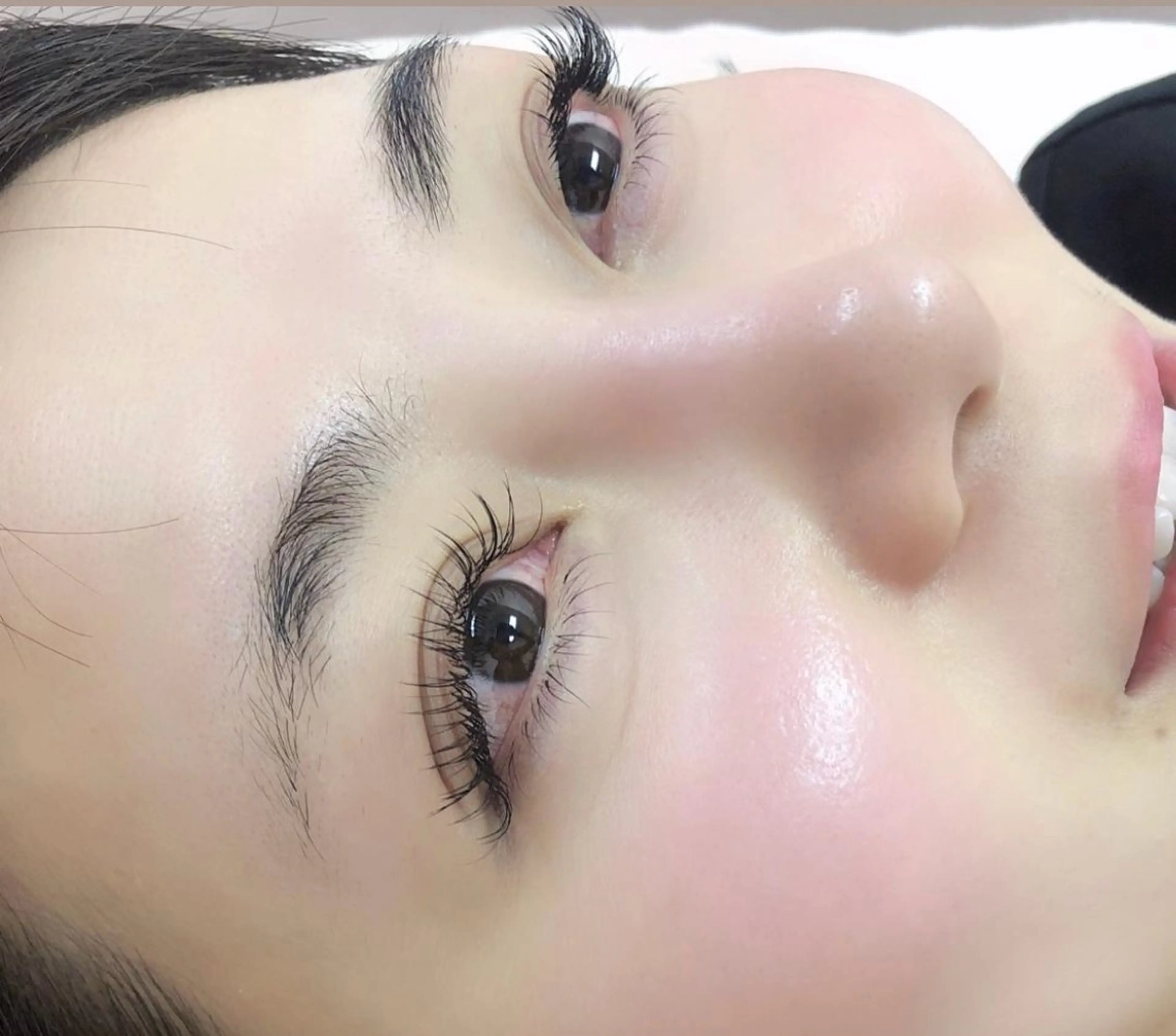 フラットラッシュ付け放題の写真