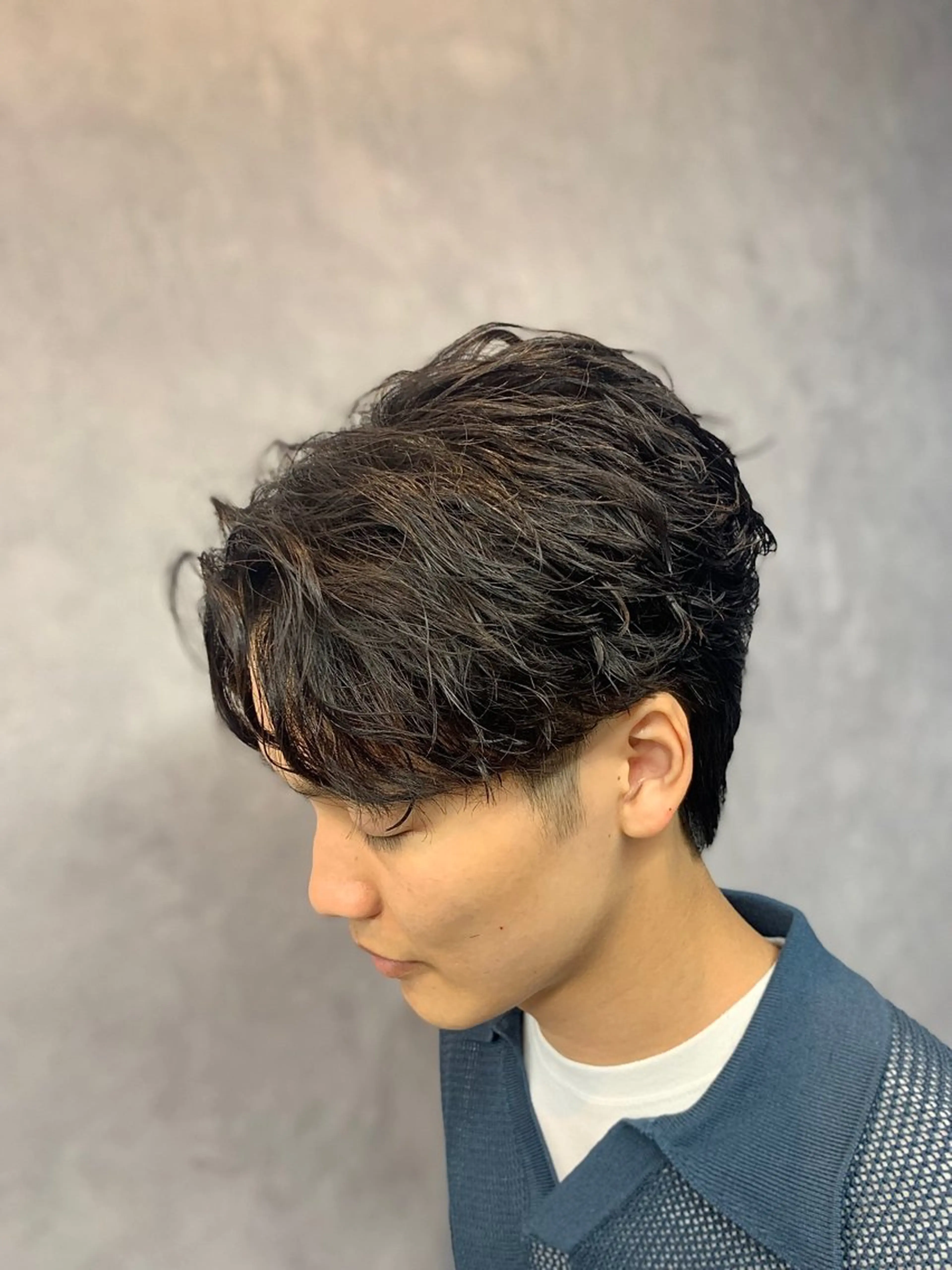 ショート パーマ メンズ センターパート フェザーパーマ メンズパーマ カット パーマ センターパート/ メンズ特化/植田 柊のヘアスタイル