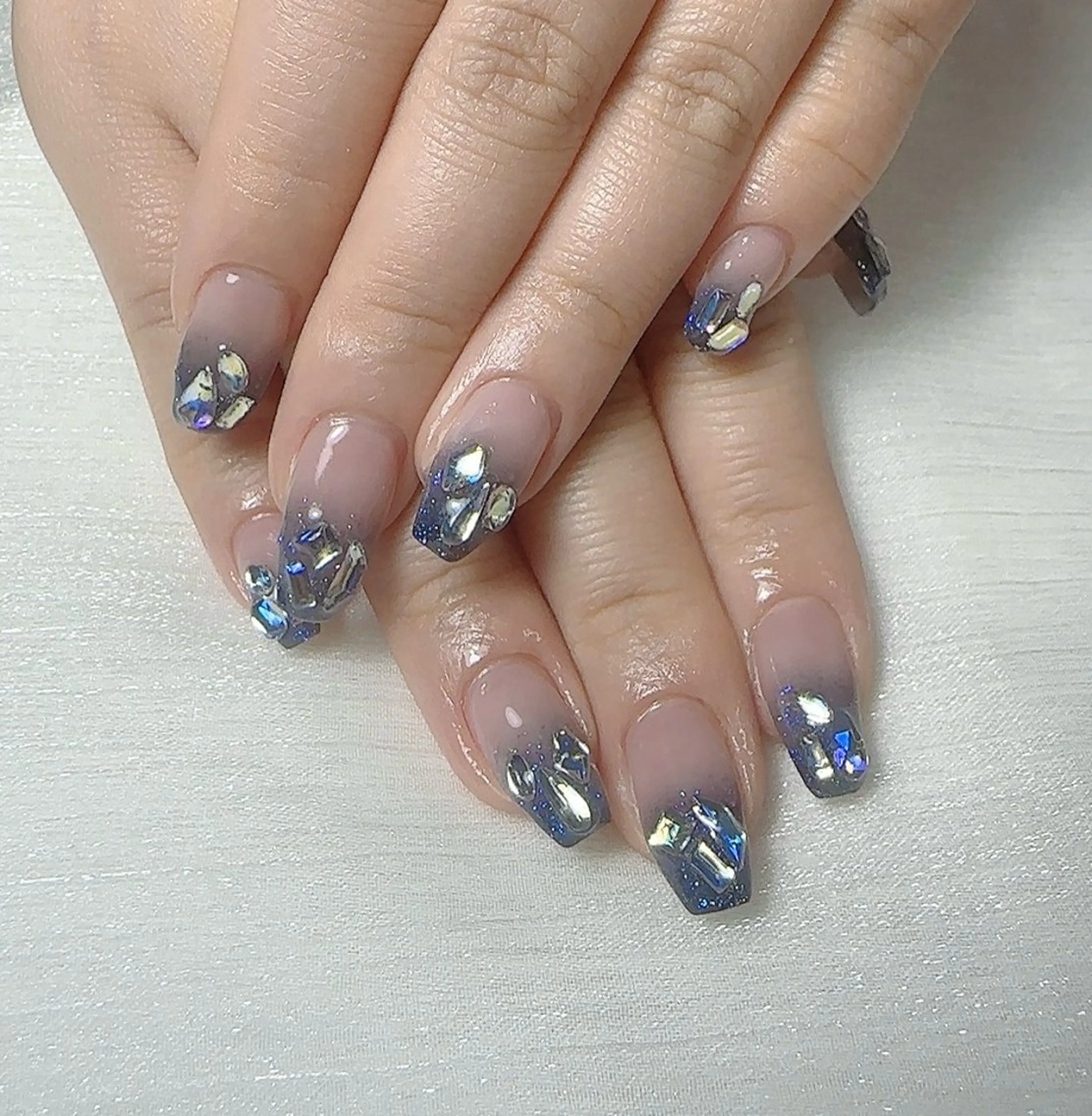 ネイル ハンドネイル ハンドケア UniqueNail 長さだし専門店のネイルデザイン