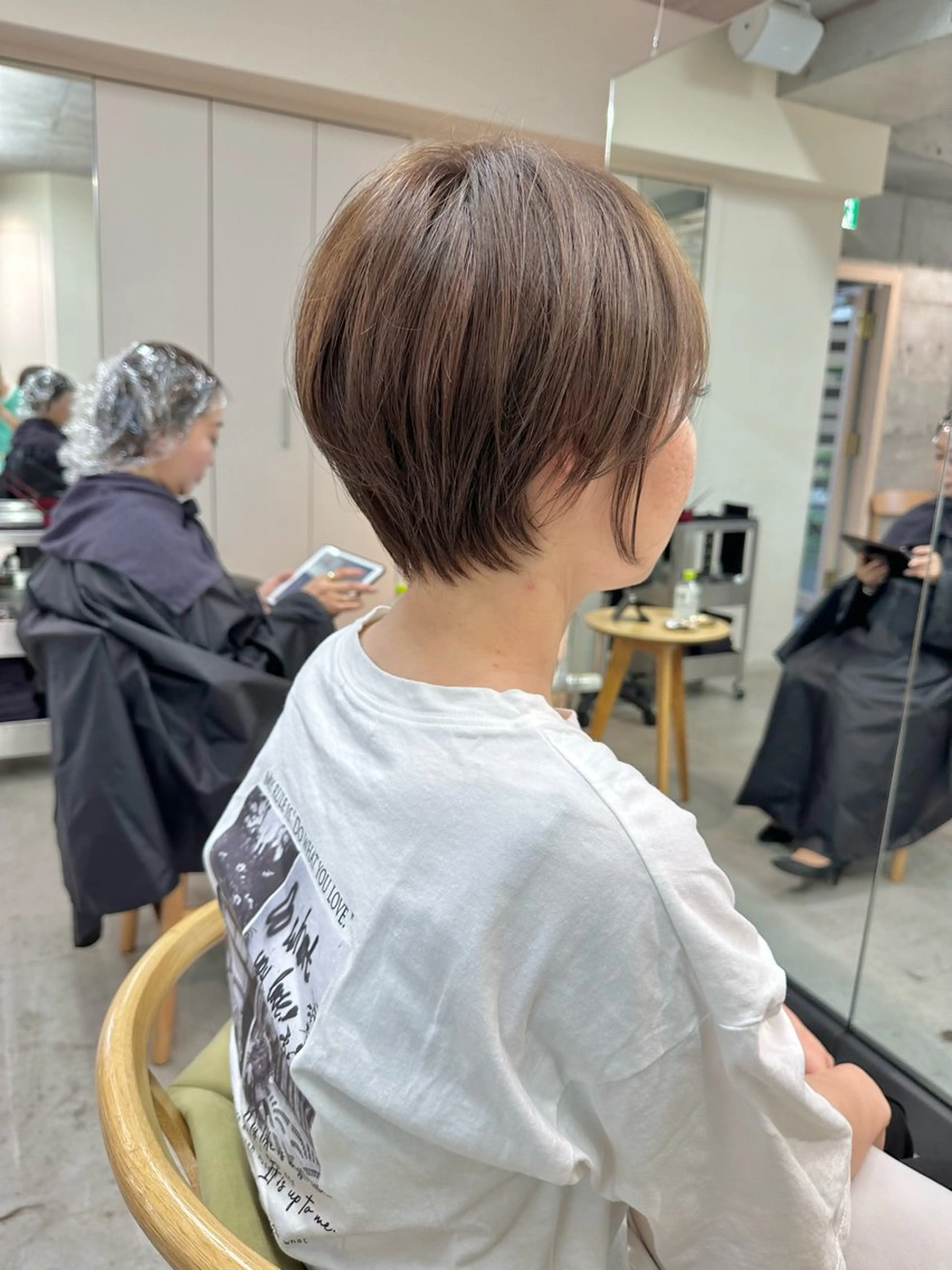 ミディアム カラー mee.urawa所属・似合わせショート×透 明感/やじまたかしのヘアスタイル