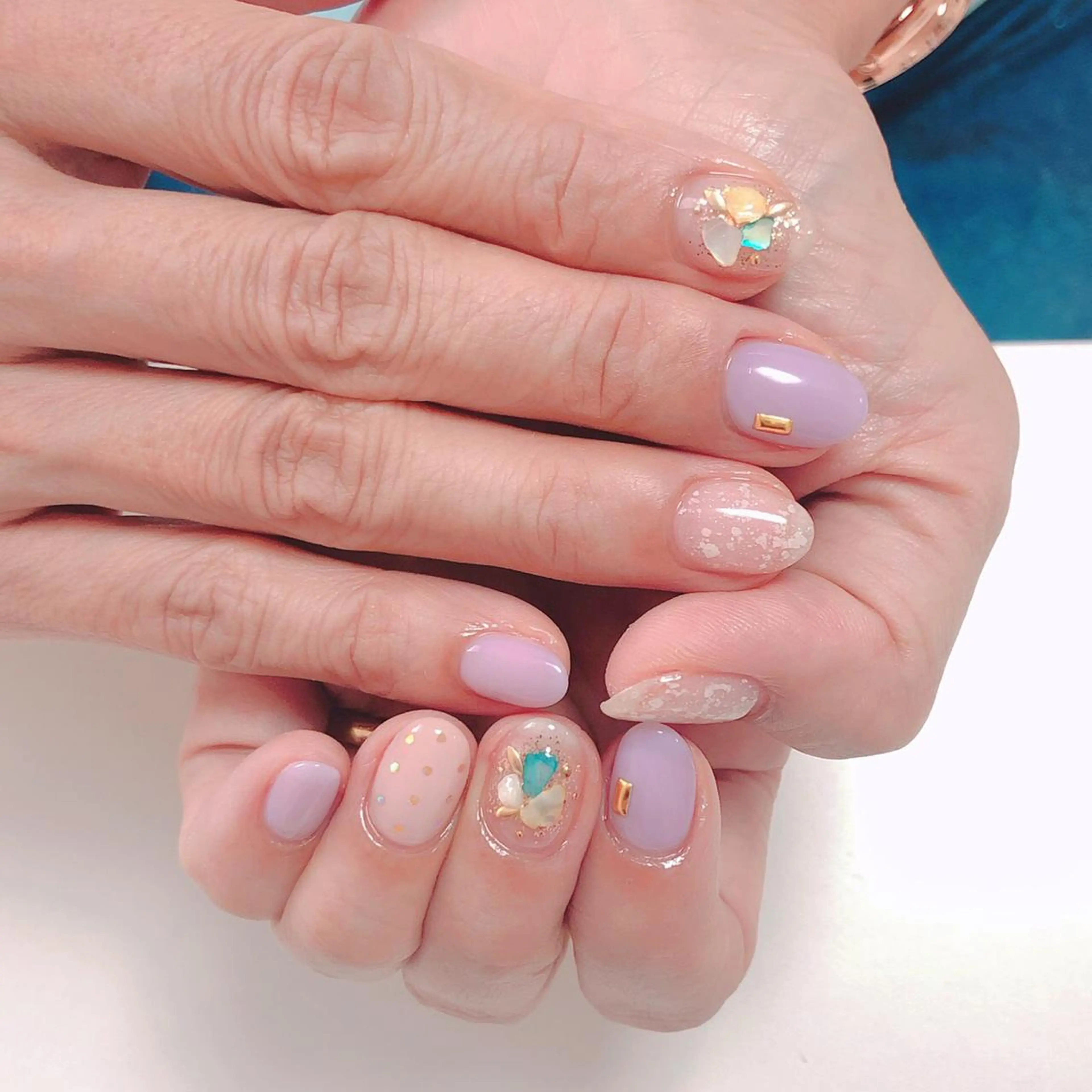 ネイル アートネイル 長さ出し フットネイル グリーン ニュアンスネイル Lily Roseスタッフ一同のマツエク・マツパデザイン